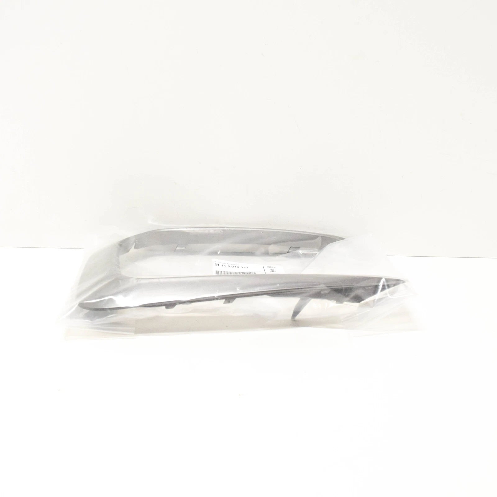 NEW BMW 1 F21 M FRONT BUMPER LEFT GRILLE TRIM CLASP 51118070323 ORIGINAL