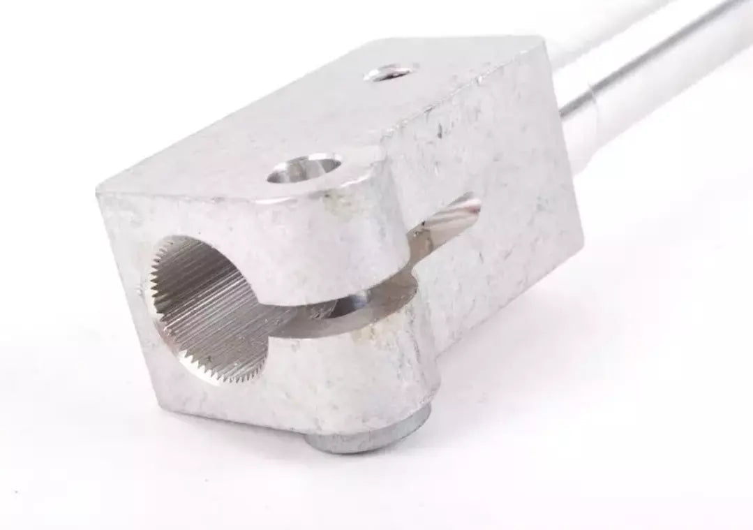 NEW BMW X5 E53 STEERING SHAFT KNUCKLE 32306762277 6762277 ORIGINAL