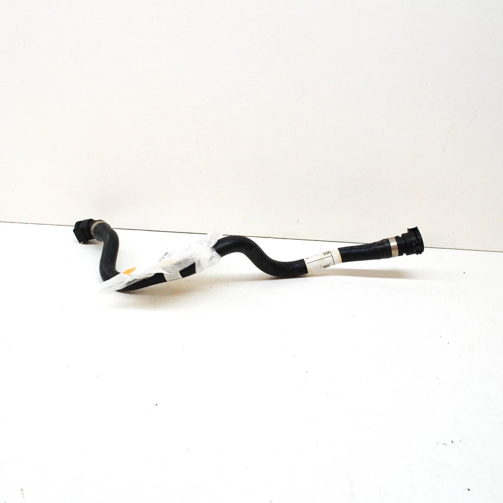 NEW BMW 7 E65 EXPANSION TANK HOSE 17127508015 7508015 ORIGINAL