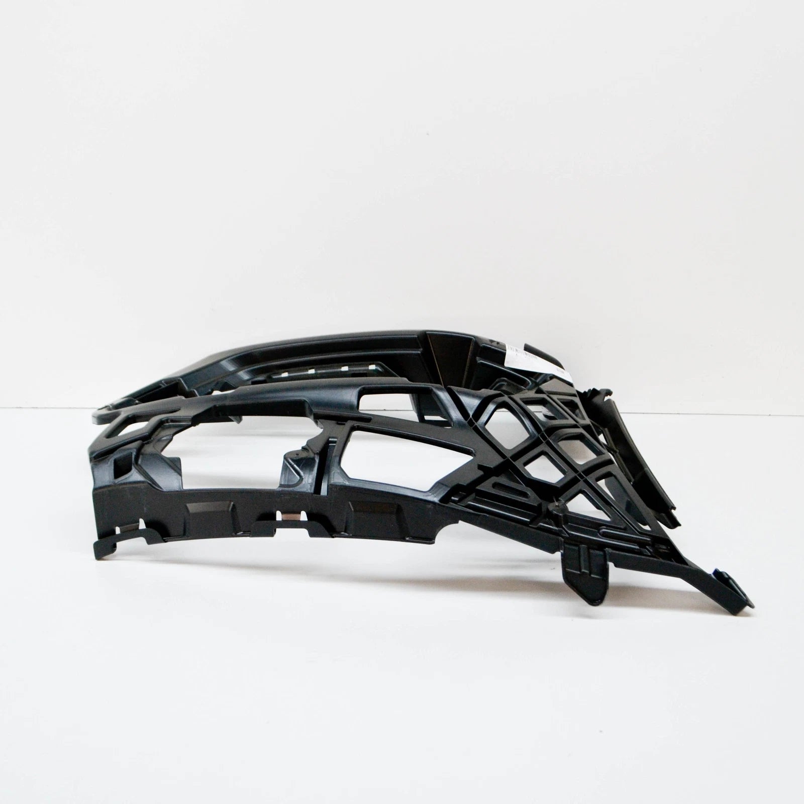 NEW VW GOLF MK7 FRONT RIGHT BUMPER BRACKET 5G0807724B