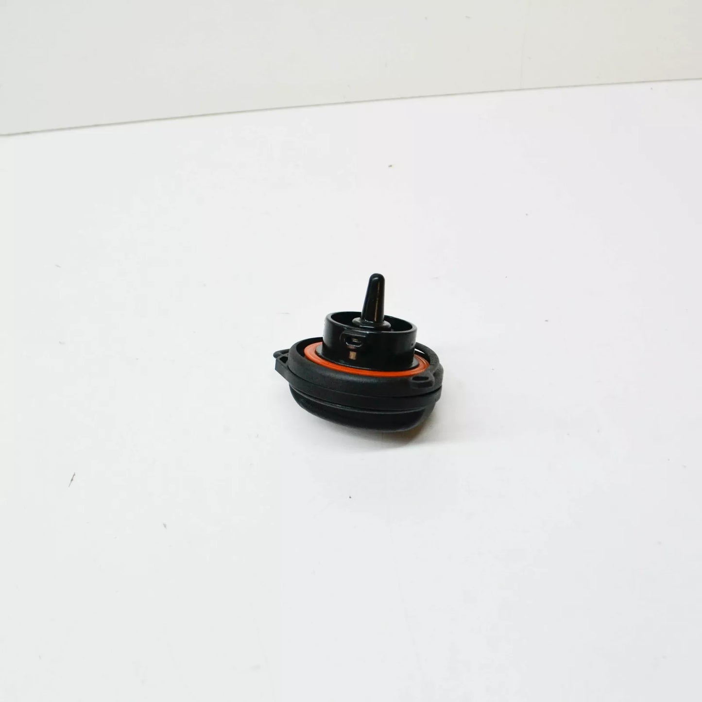 NEW AUDI A3 8V E-TRON FUEL TANK CAP 5Q0201550AR