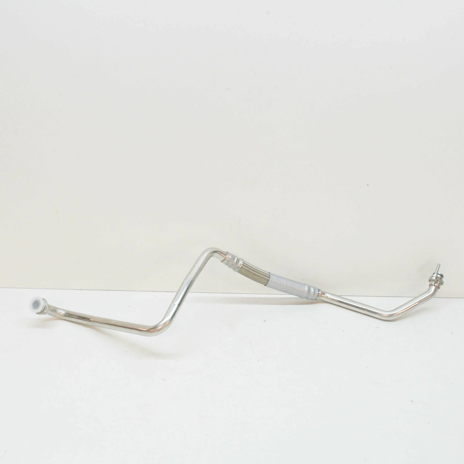 NEW AUDI R8 OIL COOLER LINE 420115689T ORIGINAL