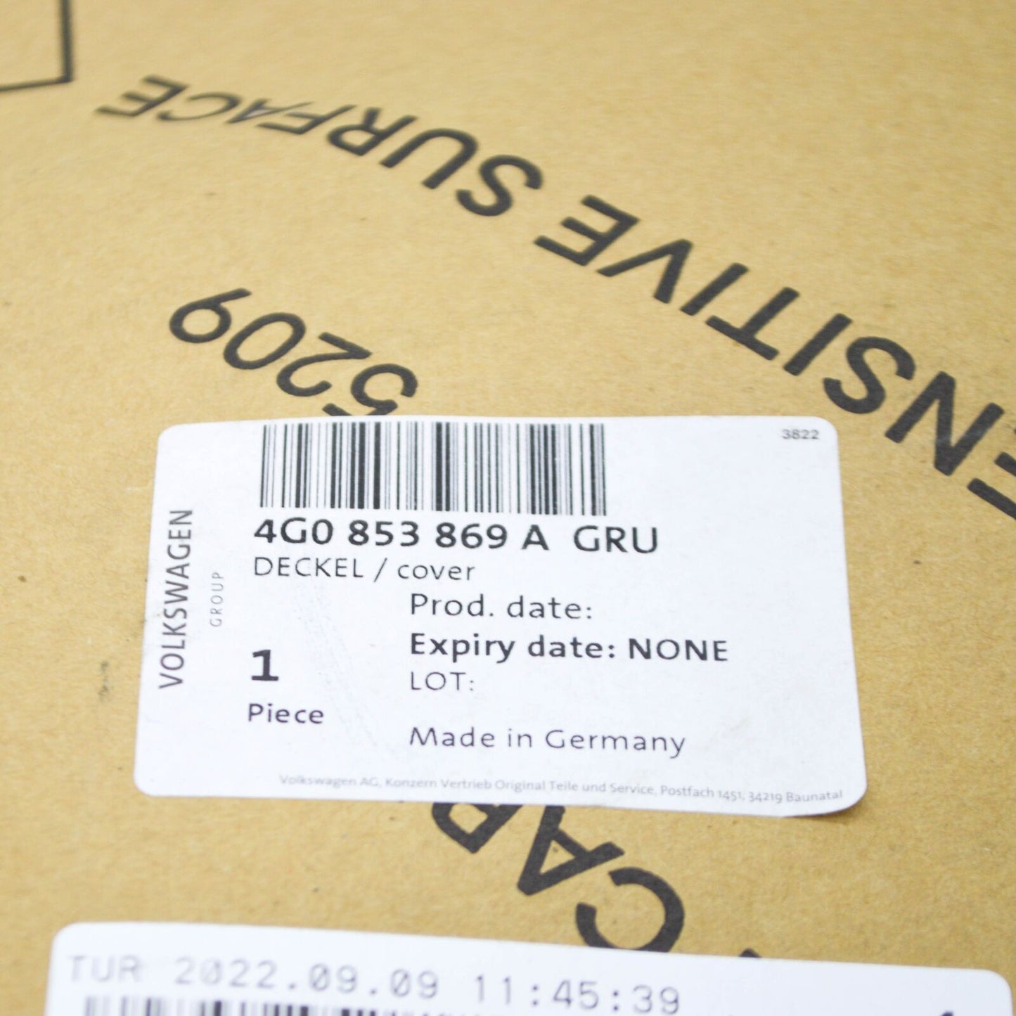 NEW AUDI A6 C8 AVANT REAR LEFT JACK SOCKET END CAP 4G0853869AGRU ORIGINAL