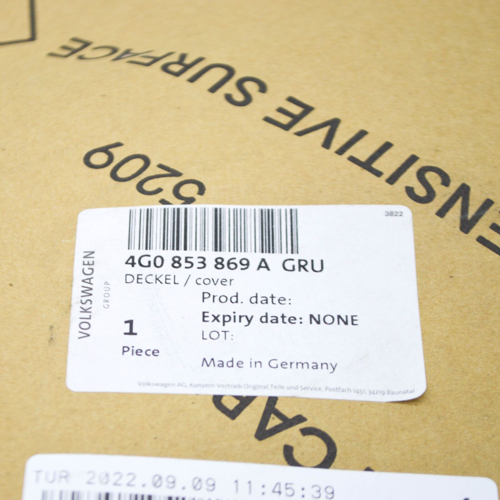 NEW AUDI A6 C8 AVANT REAR LEFT JACK SOCKET END CAP 4G0853869AGRU ORIGINAL