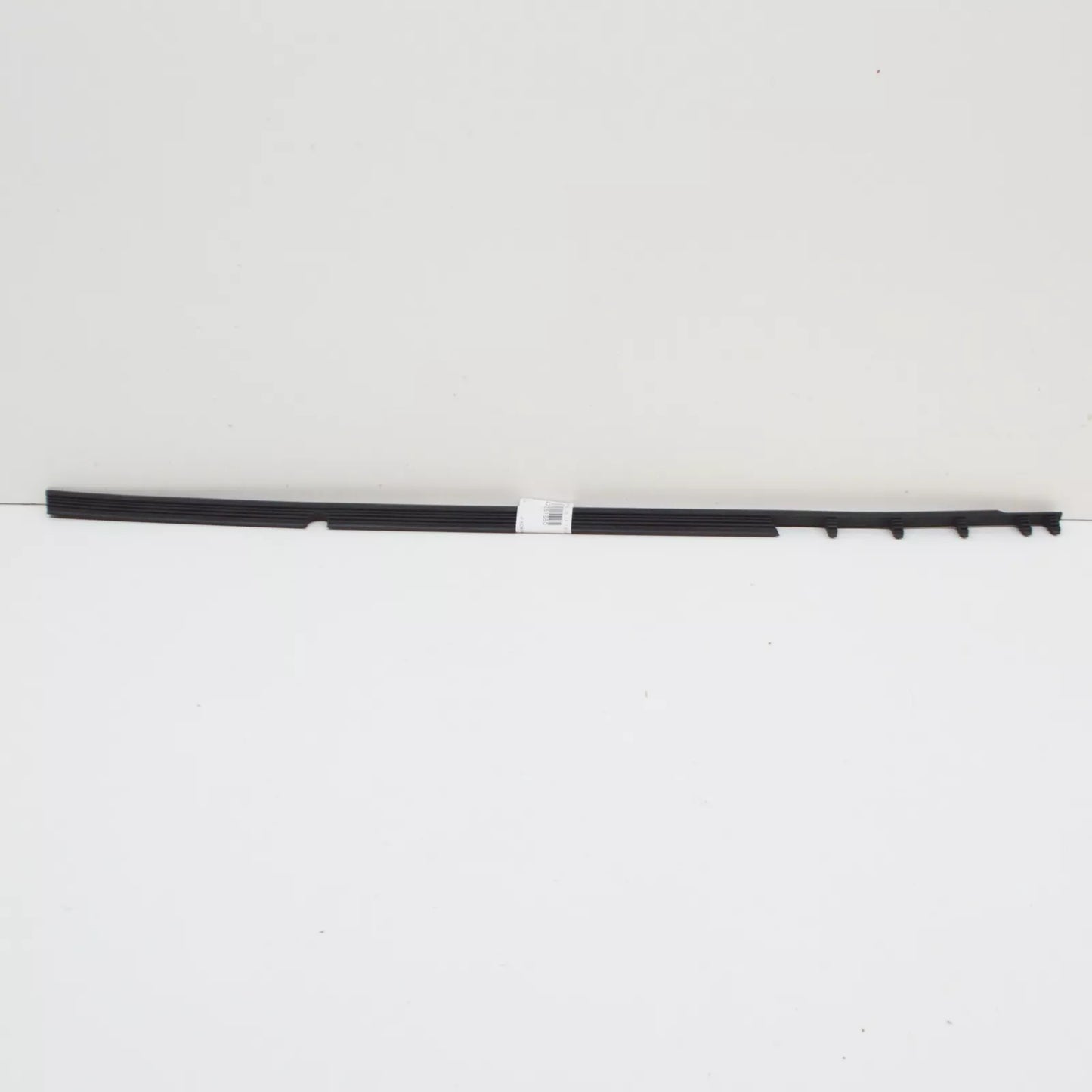 NEW MB C W202 FRONT RIGHT LIGHTING UNIT MOLDING SEAL A2028261880 ORIGINAL