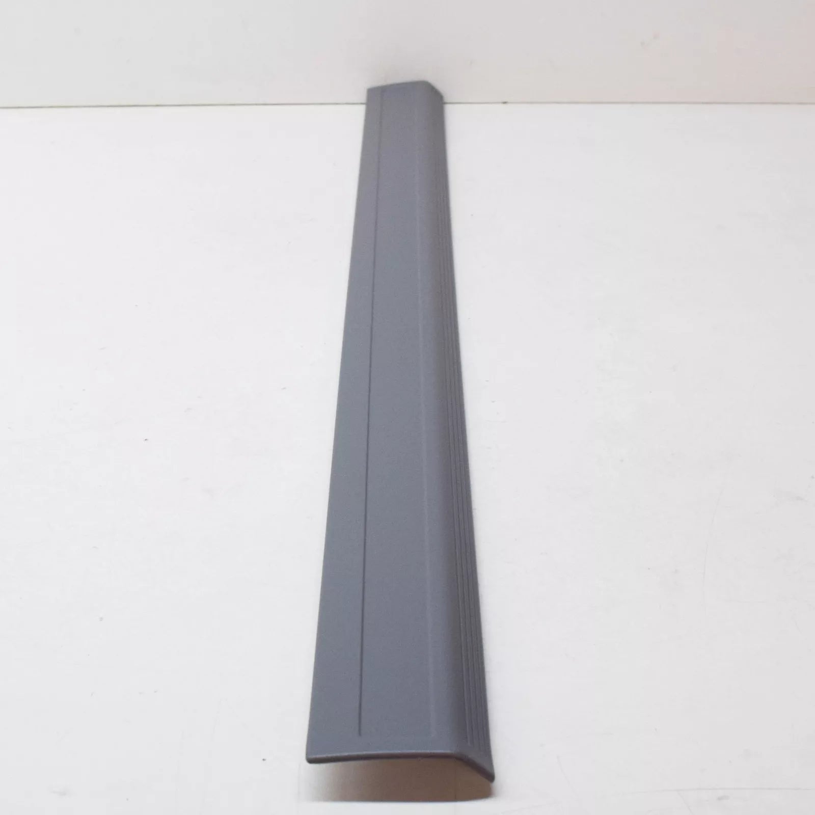 NEW BMW 7 E38 FRONT RIGHT SILL STRIP 51478174502 8174502 ORIGINAL