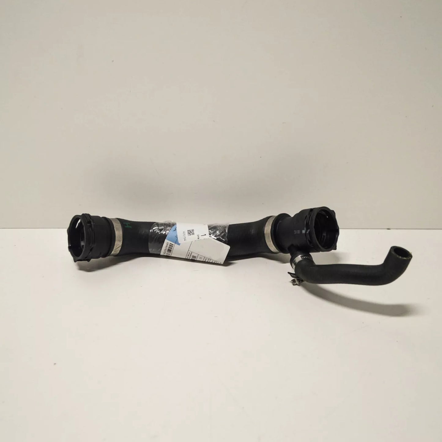 NEW BMW 5 E39 COOLING SYSTEM WATER HOSE 11537787336 7787336 ORIGINAL