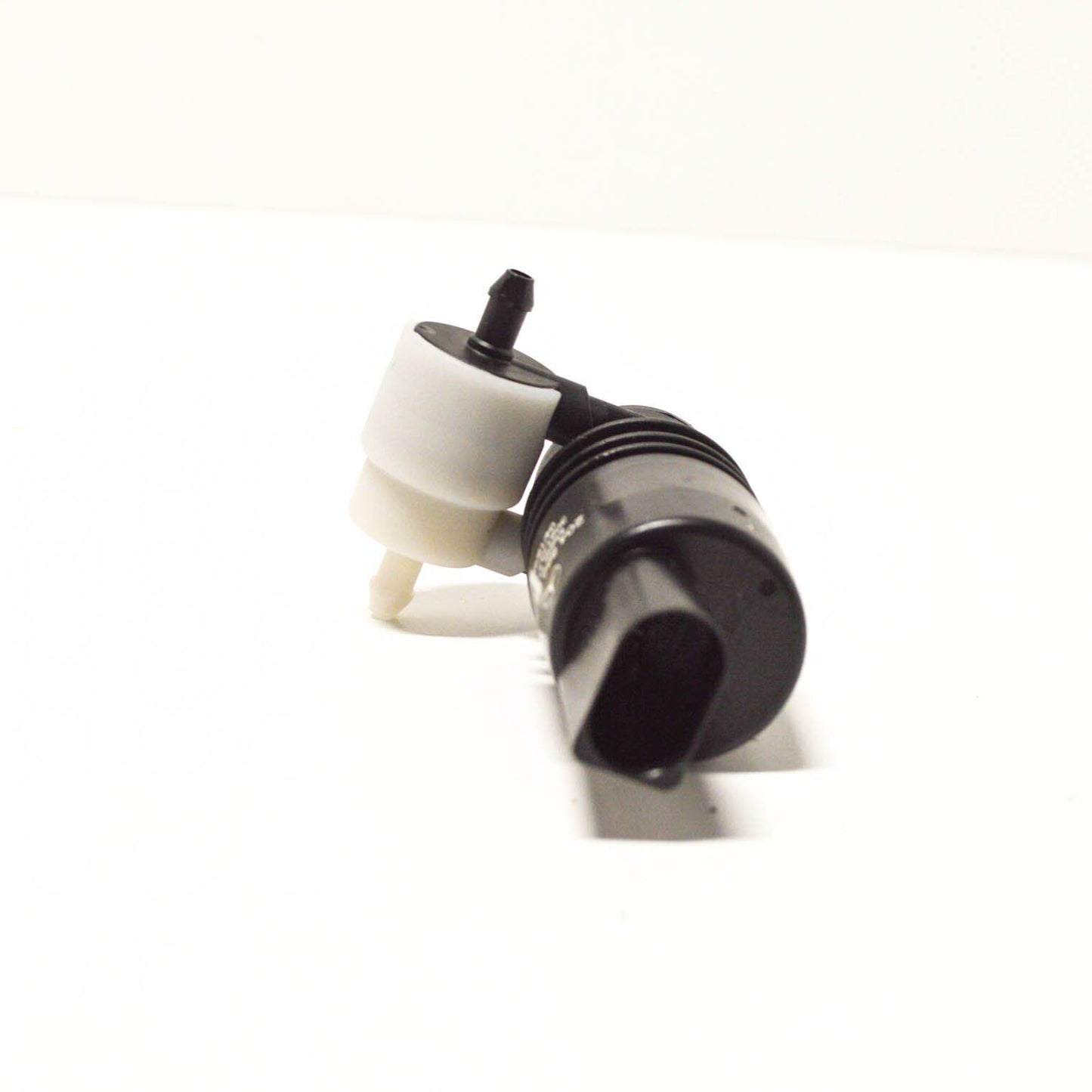 NEW MERCEDES-BENZ C-CLASS W204 WASHER TANK MOTOR A2048660221 ORIGINAL