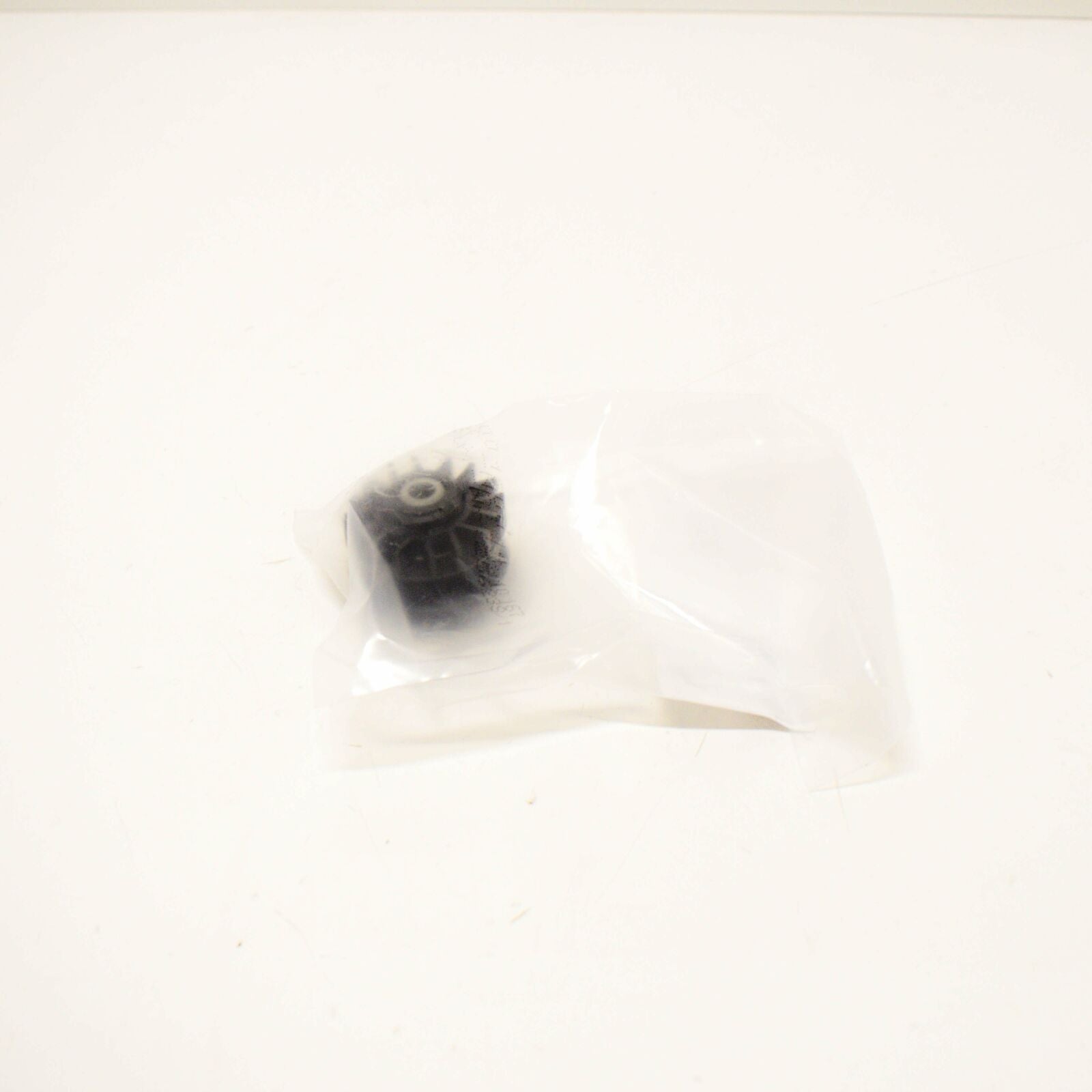 NEW MERCEDES BENZ C W203 FRONT BUMPER SIDE MOUNT GUIDE A2038800130 ORIGINAL