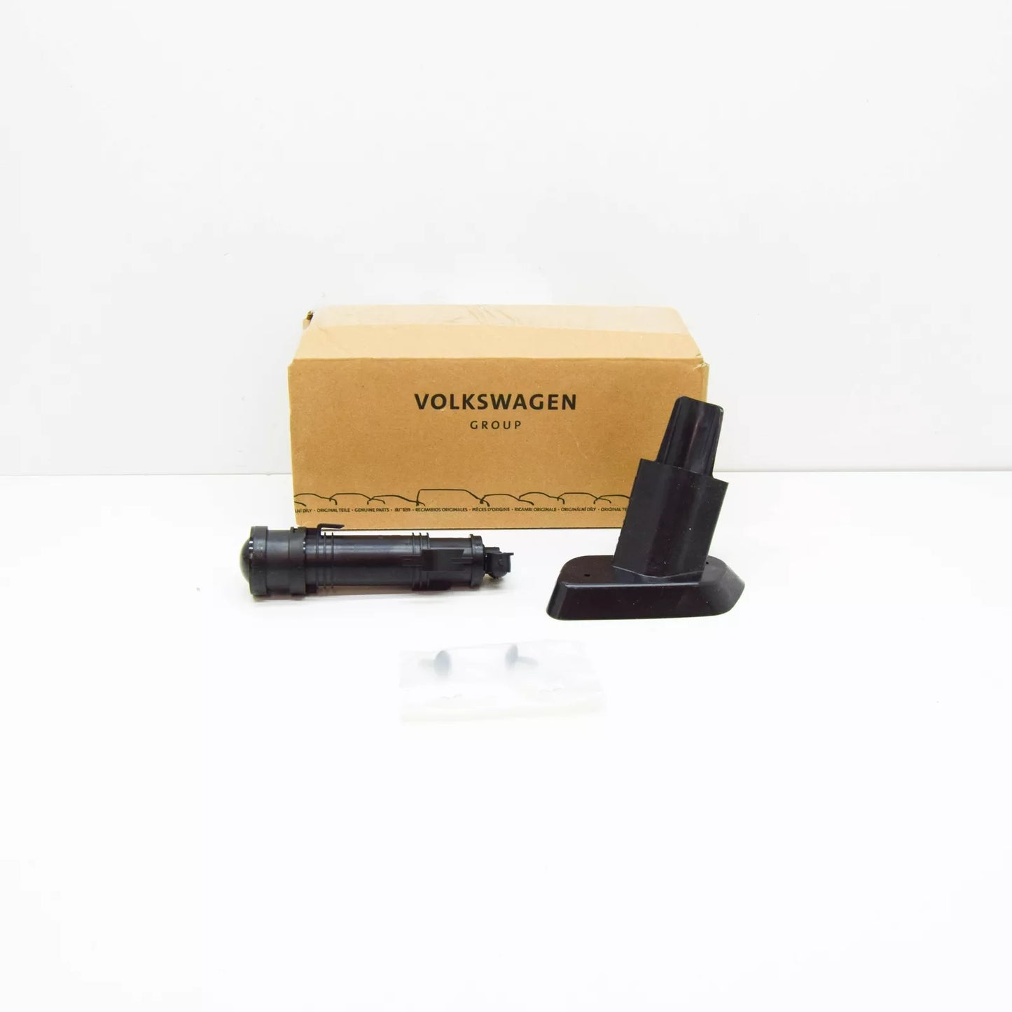 NEW VW TOUAREG 7P RIGHT HEADLIGHT CLEANING SYSTEM REPAIR SET 7P6998104 ORIGINAL