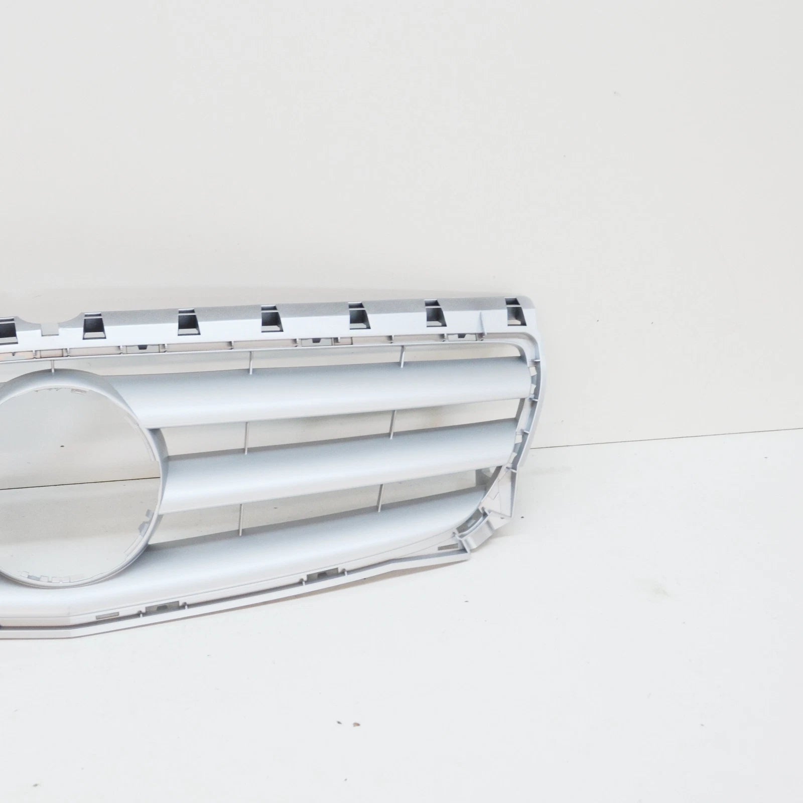 NEW MERCEDES-BENZ B W246 FRONT RADIATOR GRILLE A24688010839982 ORIGINAL