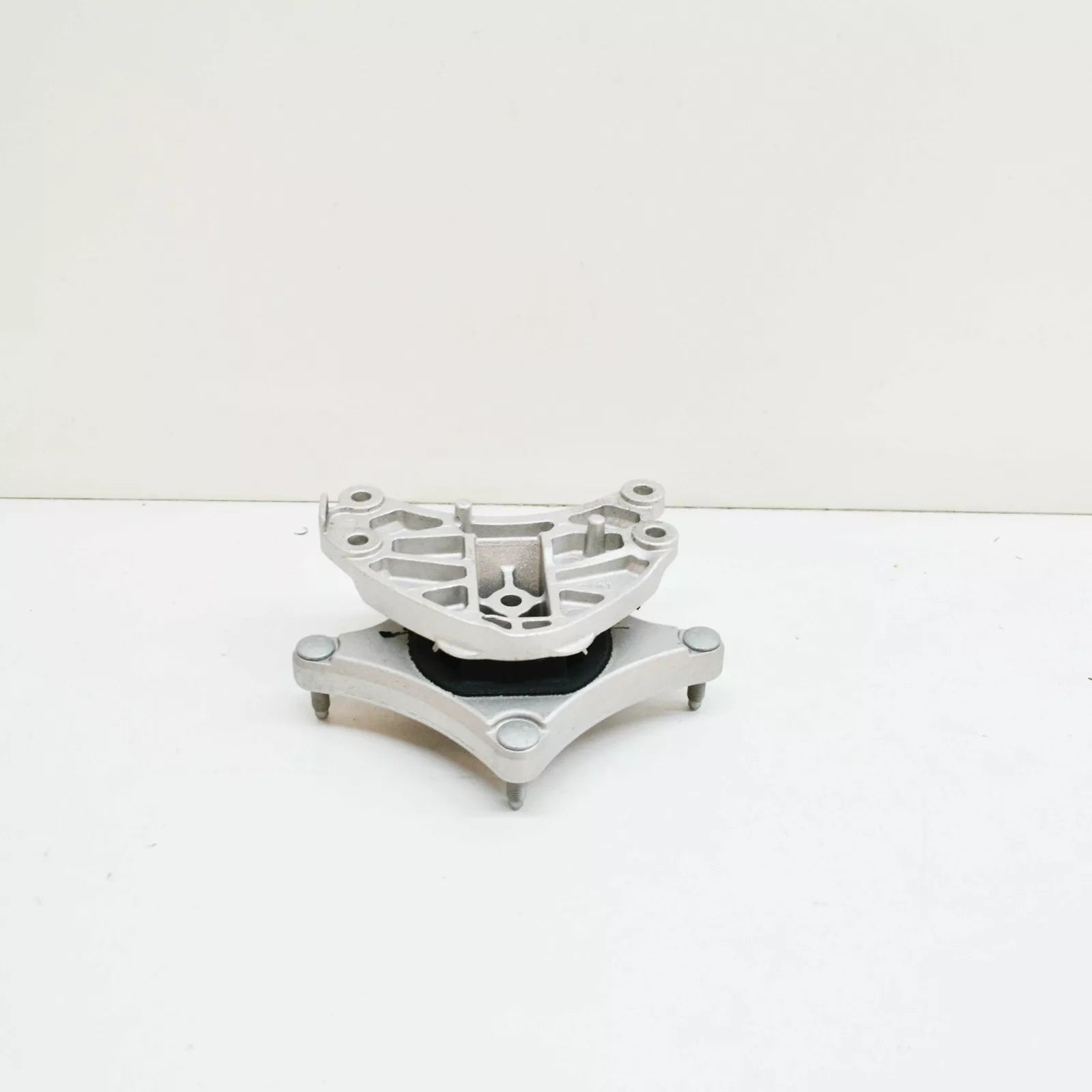 NEW MERCEDES-BENZ E-CLASS W212 TRANSMISSION MOUNT A2042400618 3.5 PETROL