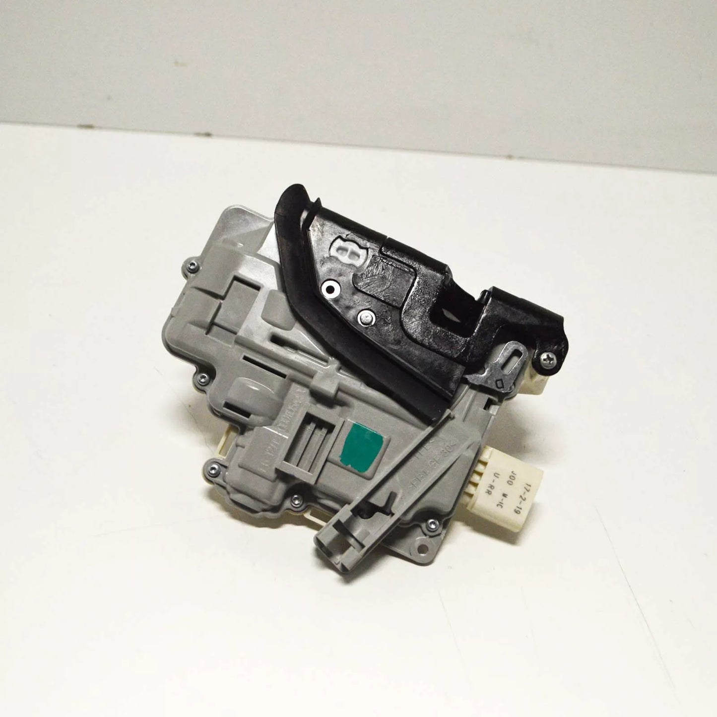 NEW AUDI A6 C6 FRONT RIGHT DOOR LOCK LHD 4F1837016A ORIGINAL