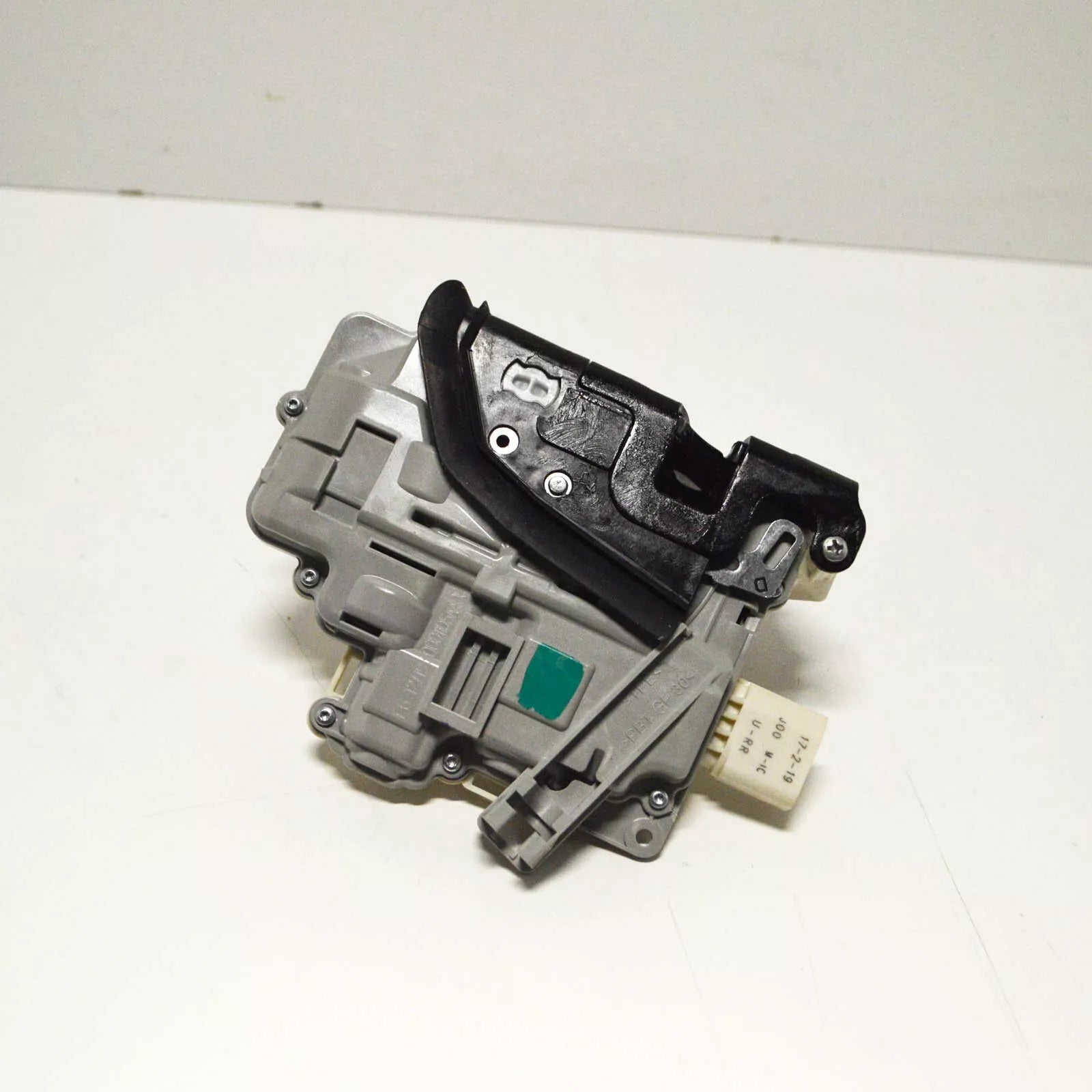 NEW AUDI A6 C6 FRONT RIGHT DOOR LOCK LHD 4F1837016A ORIGINAL