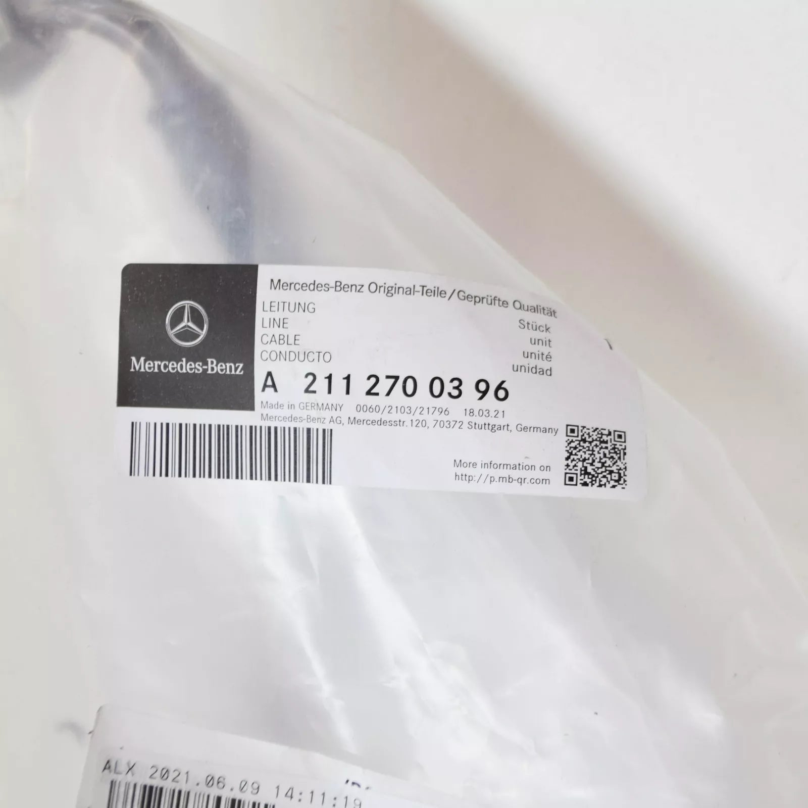 NEW MERCEDES-BENZ E W211 TRANSMISSION RIGHT OIL LINE A2112700396 ORIGINAL