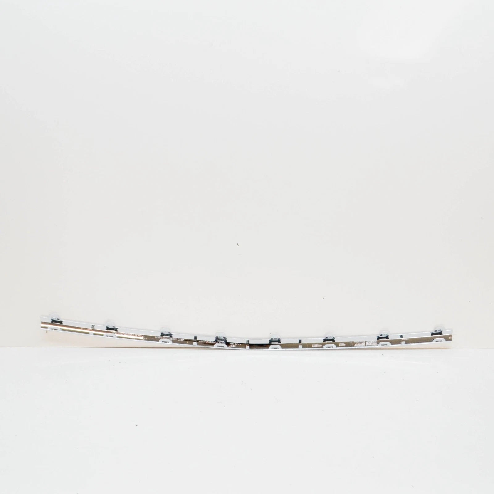 NEW MB GLC COUPE C253 FRONT BUMPER CENTER BOTTOM MOLDING A2538852600 ORIGINAL