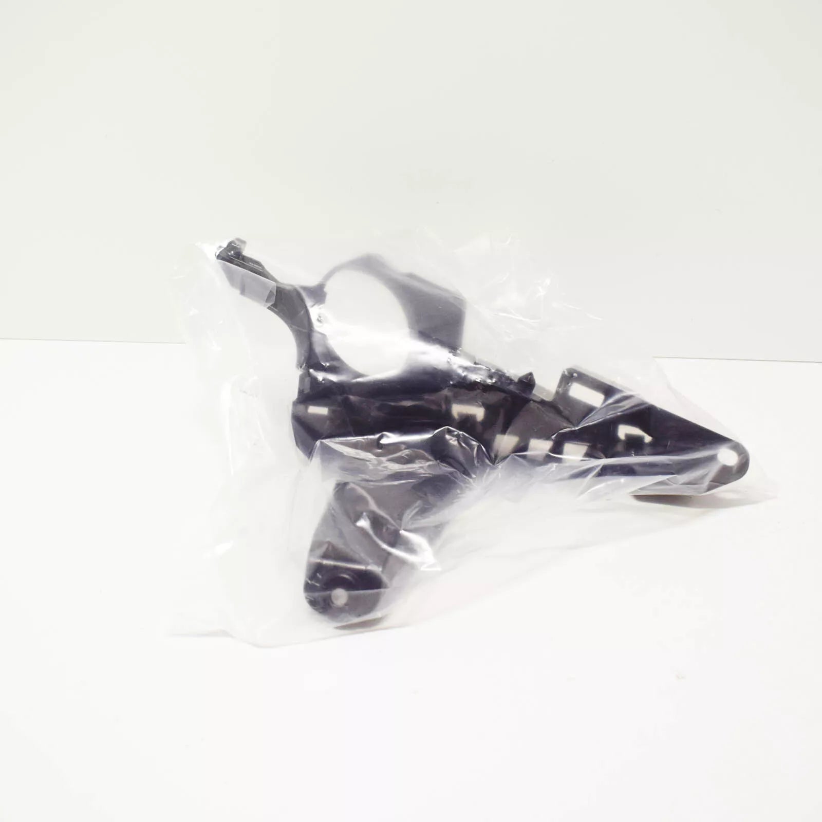 NEW AUDI A5 8W6 SPORTBACK LEFT QUARTER PANEL TRIM BRACKET 8W8867729A ORIGINAL