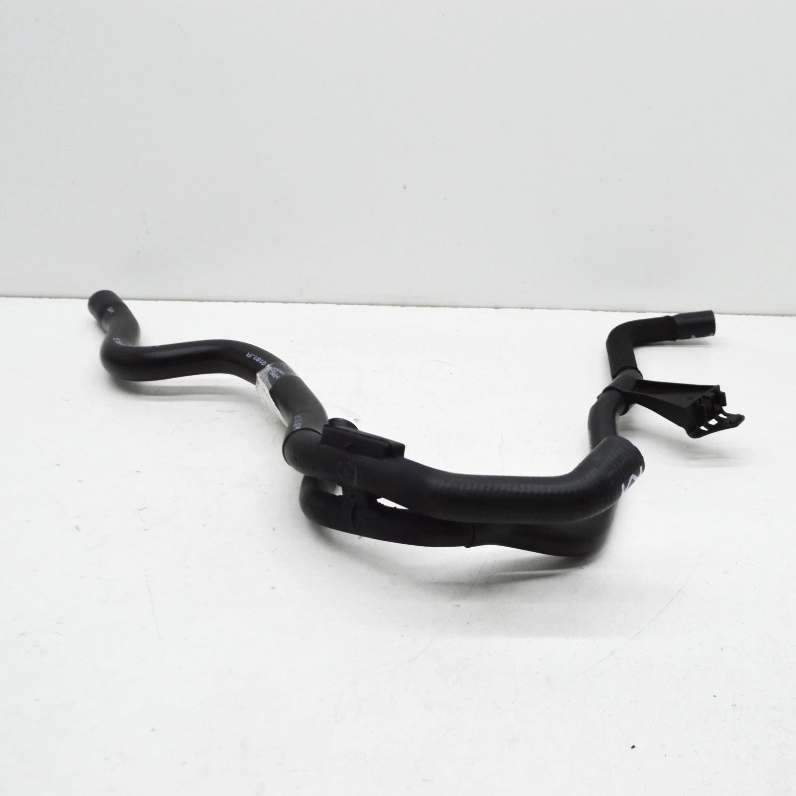 NEW VOLKSWAGEN JETTA MK4 1K5 ENGINE COOLING HOSE 3C0122101EN