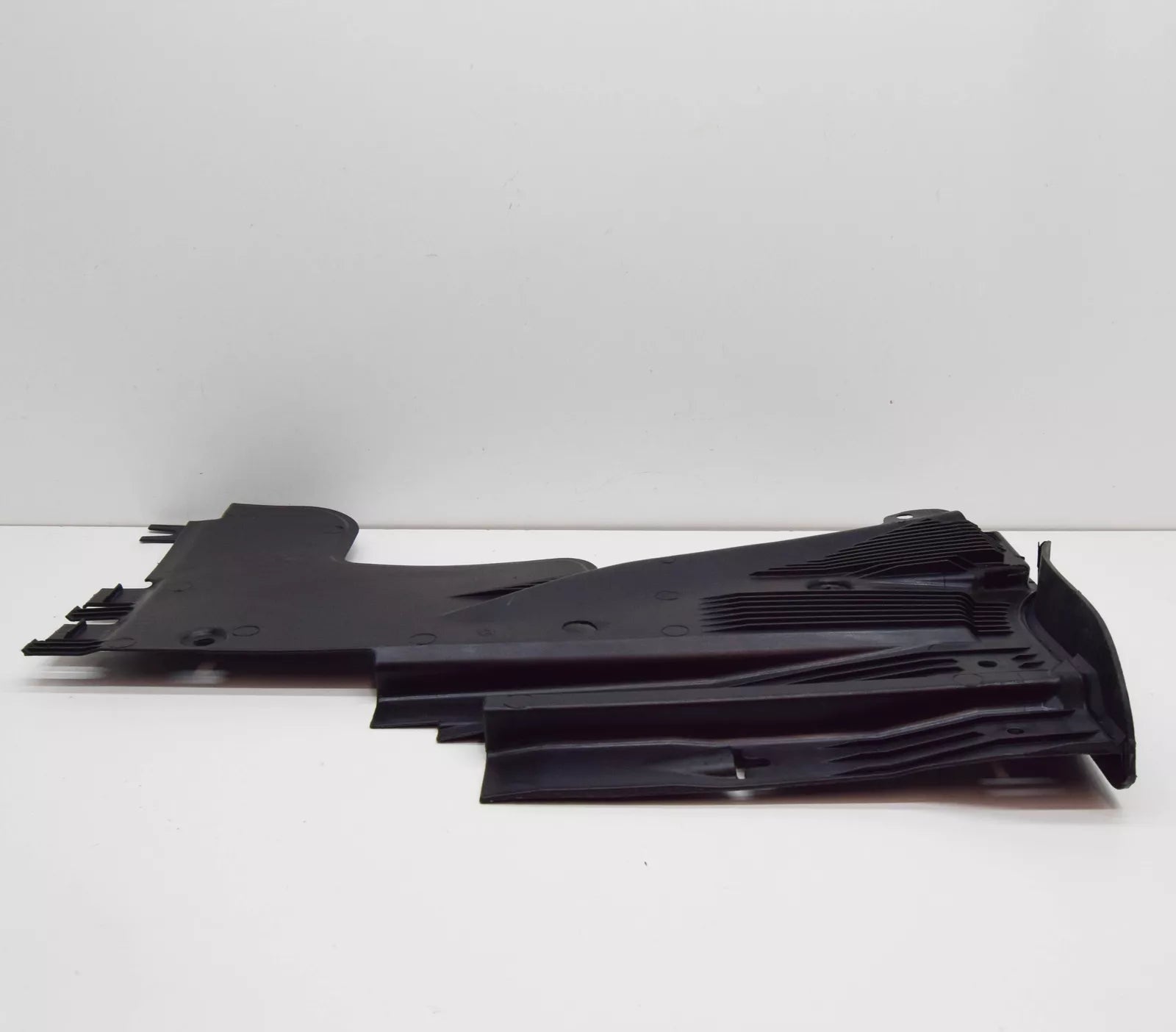 NEW AUDI A5 8T CABRIO REAR RIGHT UNDERBODY COVER 8T8825216B ORIGINAL