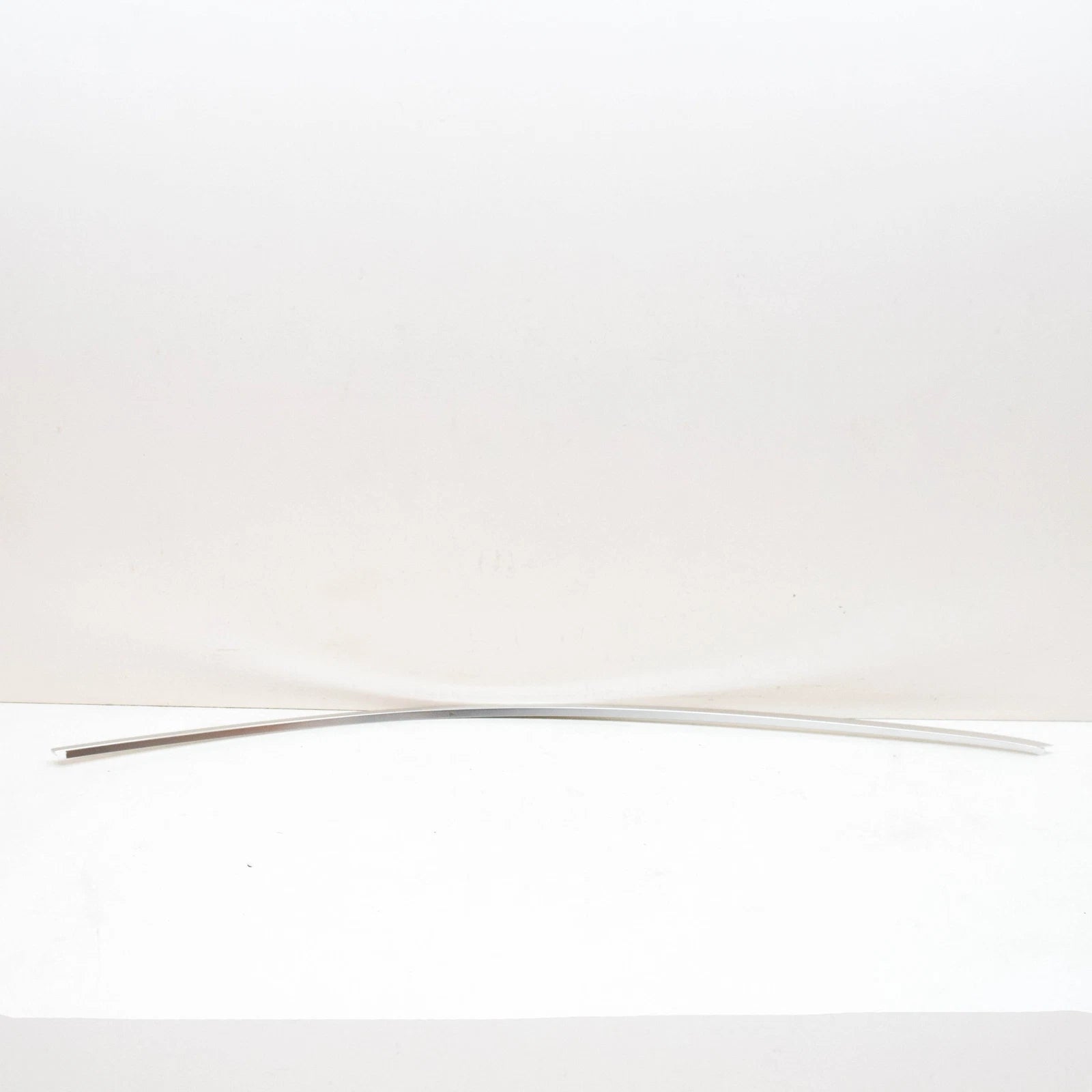 NEW MERCEDES-BENZ S W222 FRONT RIGHT DOOR WINDOW MOLDING A2226989600 2019NEW