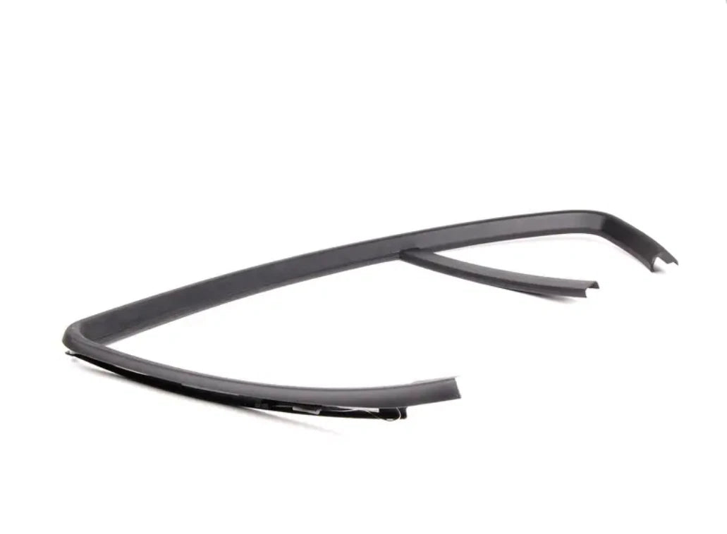 NEW BMW 3 E46 REAR RIGHT DOOR WINDOW FRAME COVER 51348212524 8212524 ORIGINAL