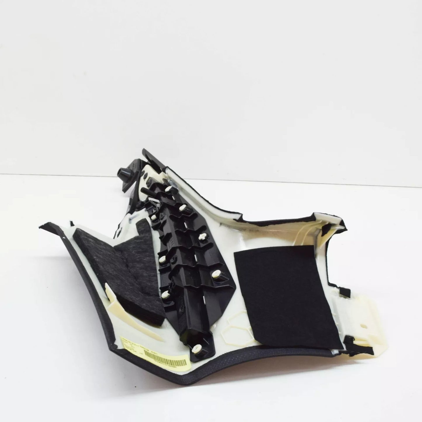 NEW AUDI A4 B8 D-PILLAR RIGHT TRIM 8K9867246V48 ORIGINAL