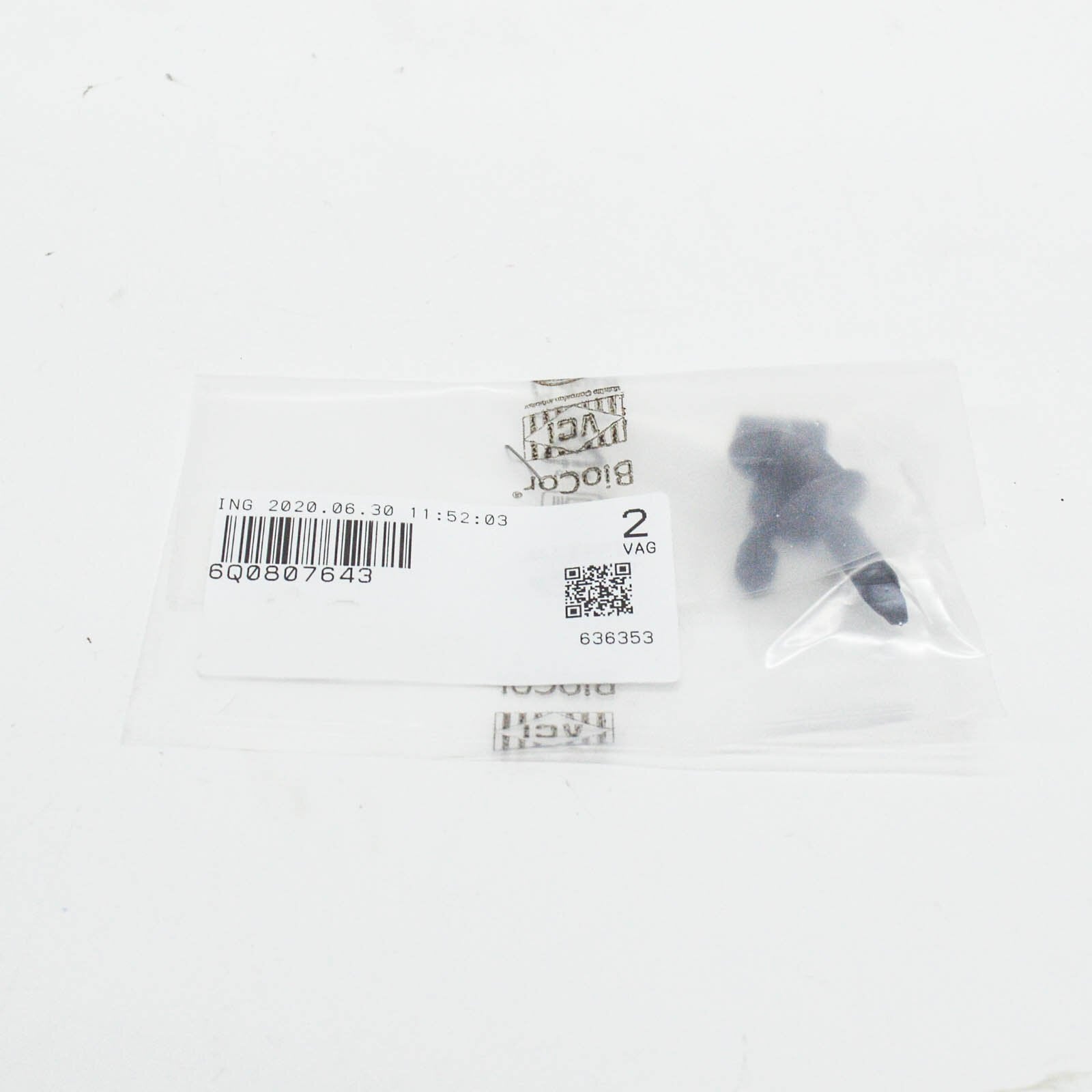 new audi a1 mk1 rear bumper tow eye cover clip pin 2 pieces 6q0807643 original