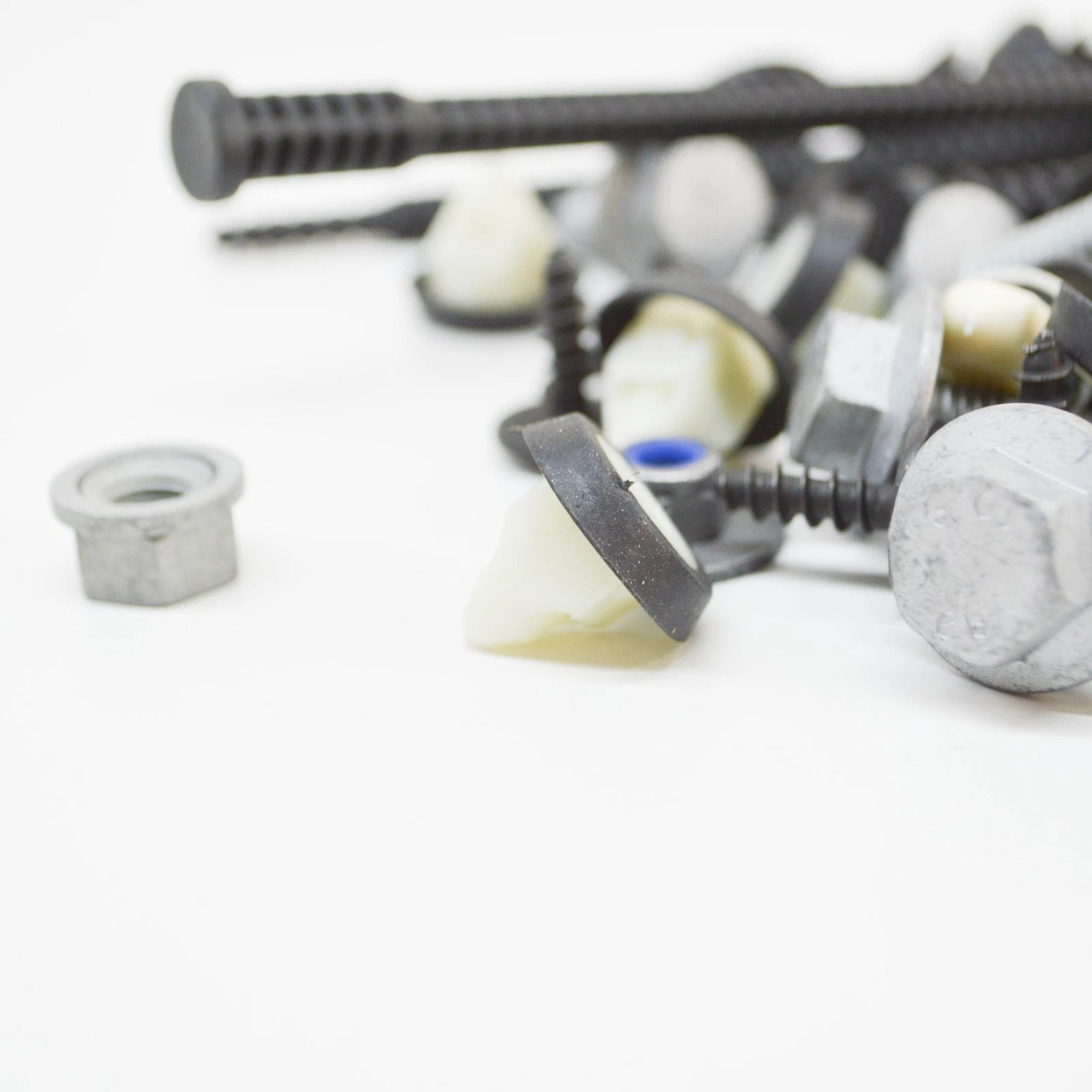 NEW AUDI A6 AVANT C7 REAR BUMPER FIXING SET 4G0098627A