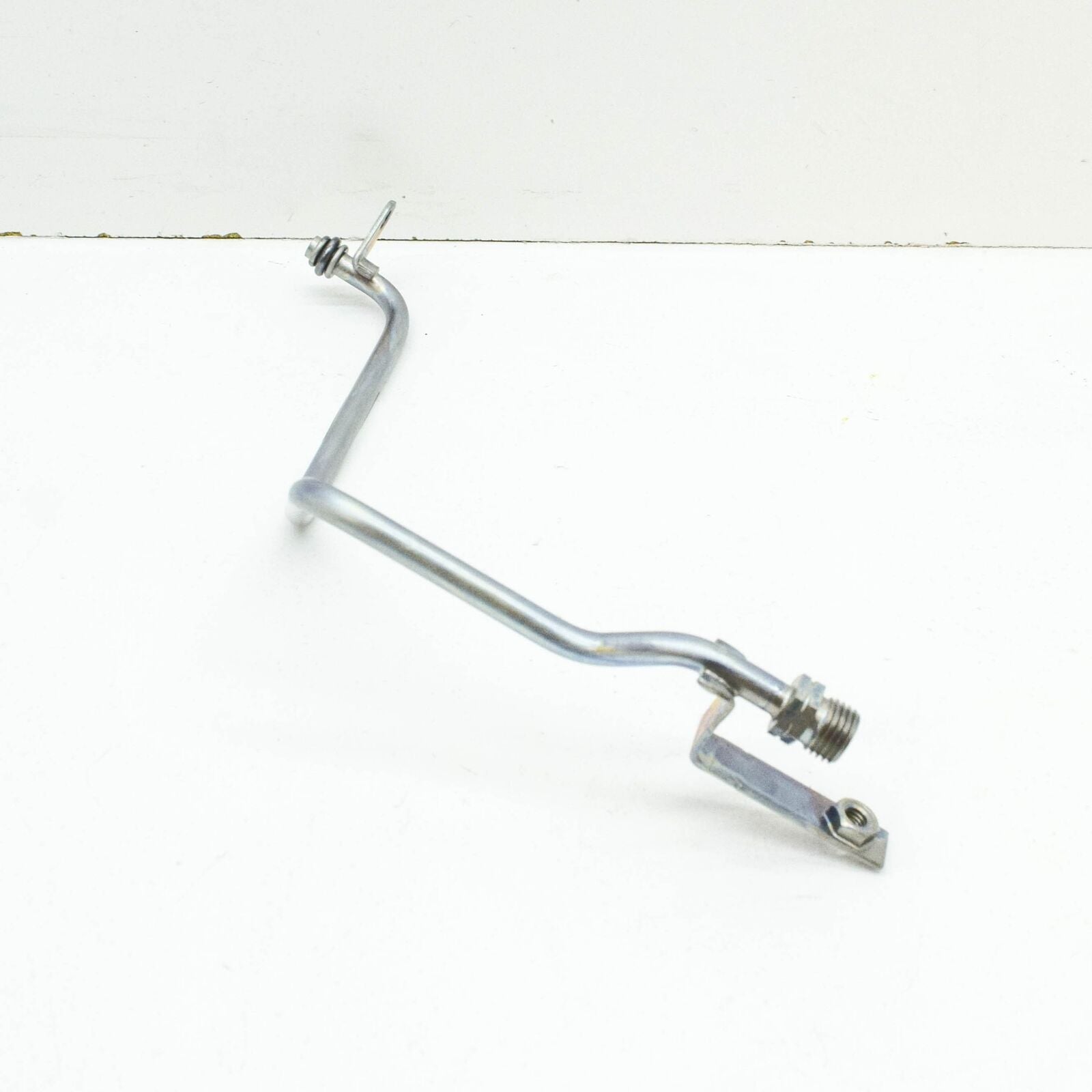 NEW MERCEDES-BENZ C W204 OIL LINE A6511800320 ORIGINAL