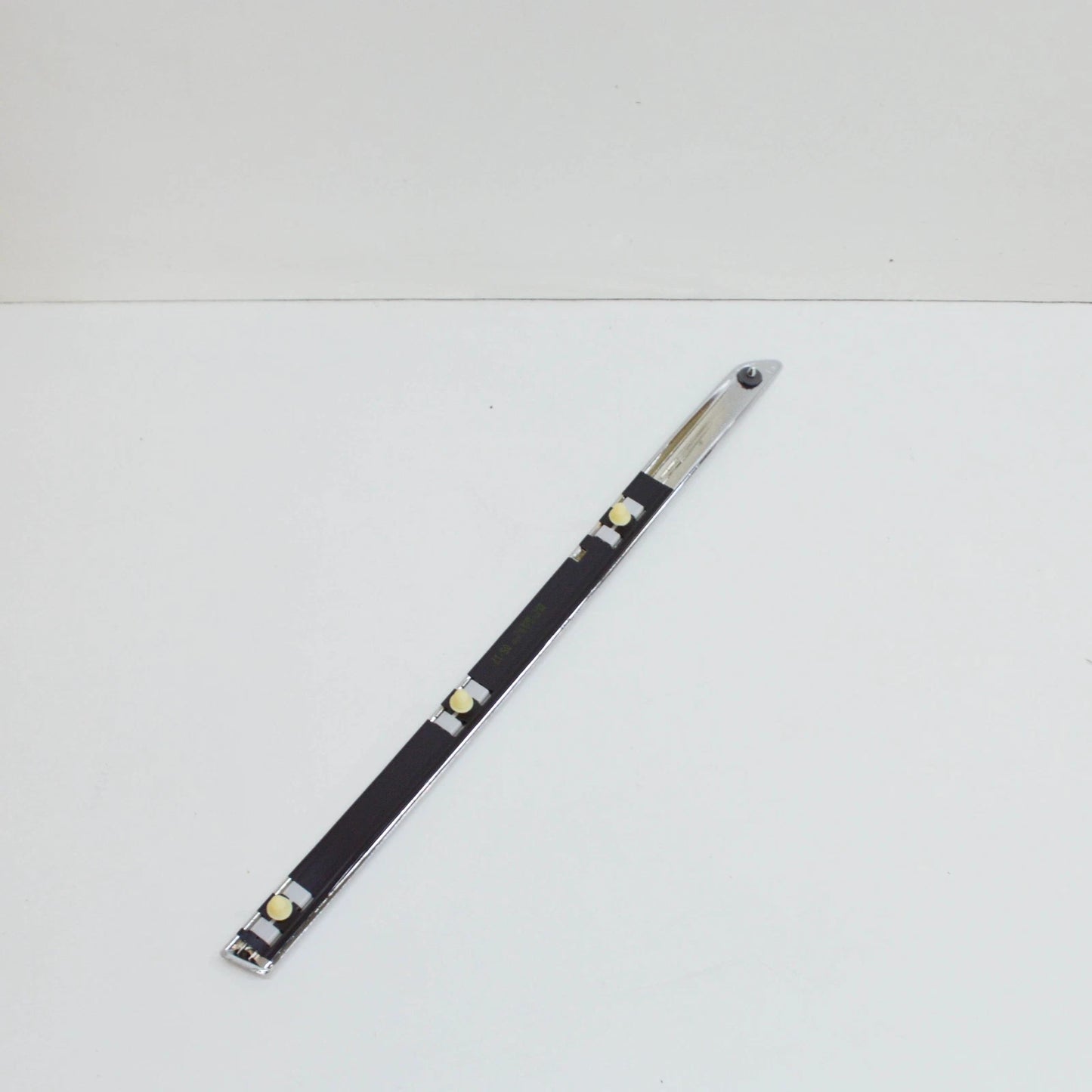 NEW BMW 3 E46 REAR LEFT MOULDING FENDER 51138238879 8238879 ORIGINAL