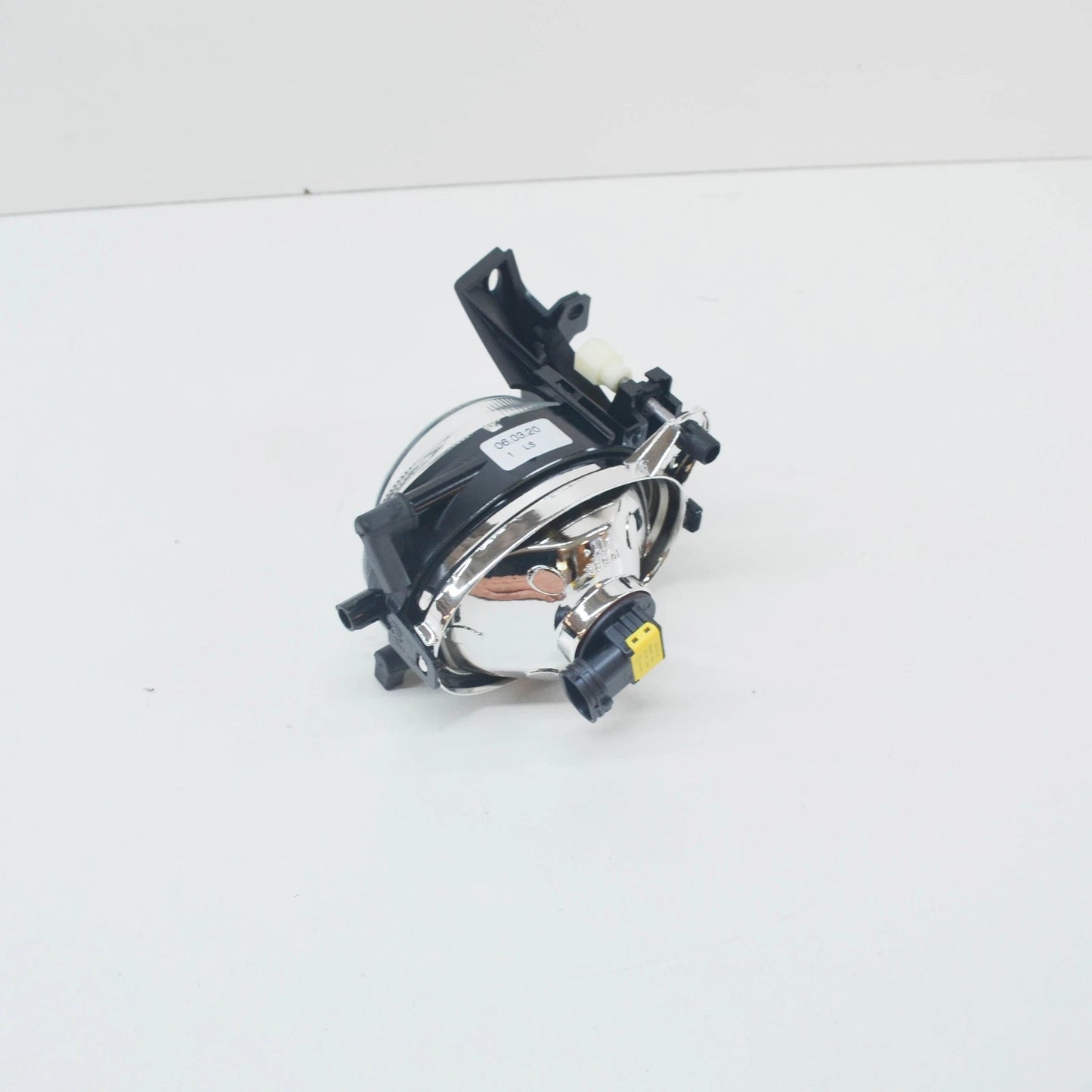 NEW BMW 5 E39 FRONT LEFT FOG LIGHT 63176900221 ORIGINAL