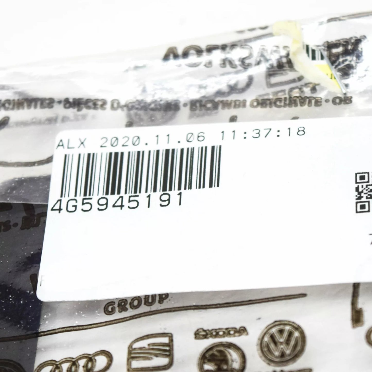 NEW AUDI A6 C7 REAR LEFT INNER TAIL LIGHT SEAL 4G5945191