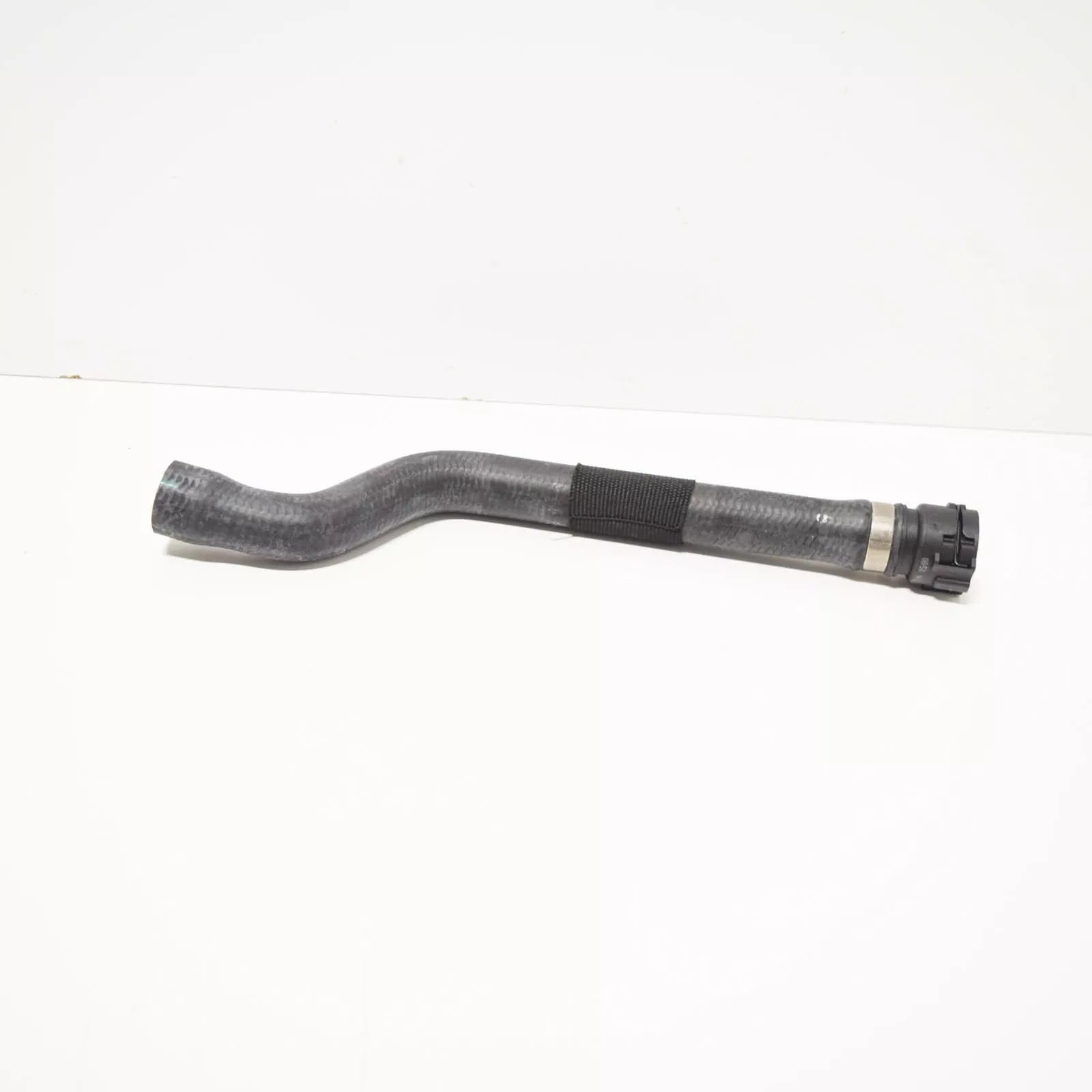 NEW BMW 5 E39 COOLING SYSTEM WATER HOSE PIPE 11532247820 ORIGINAL