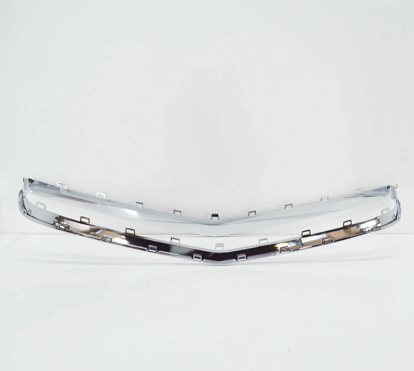 NEW MB CLS C218 FRONT BUMPER RADIATOR GRILLE TRIM A2188850174