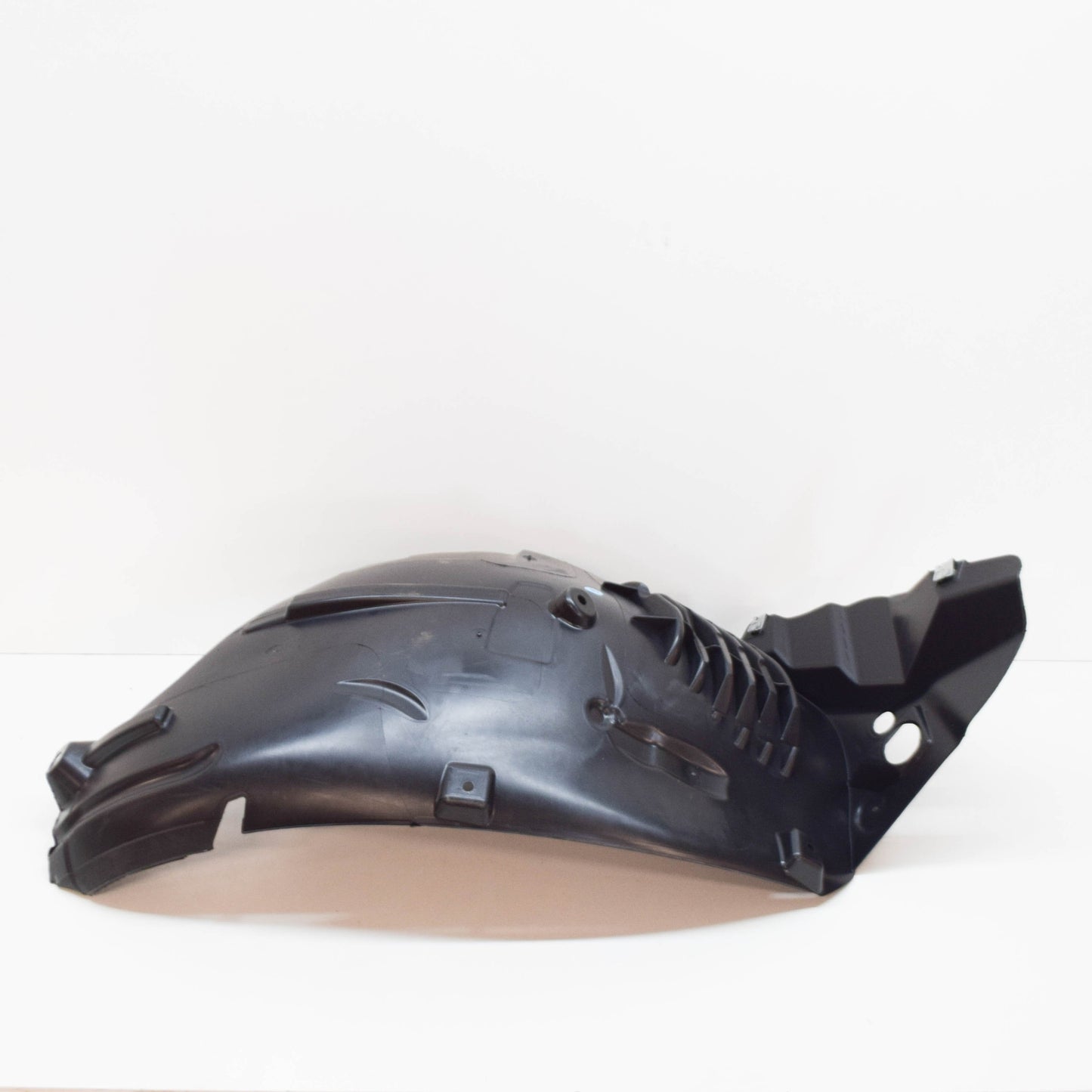 new mercedes-benz cls c218 front right wheel house covering a2186902630 original