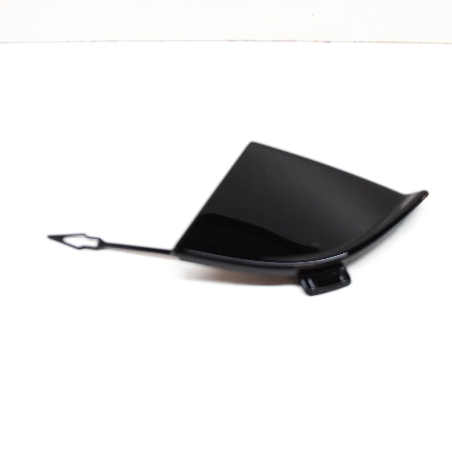 NEW BMW X6 G06 M FRONT BUMPER TOW HOOK EYE COVER 51118069921 ORIGINAL