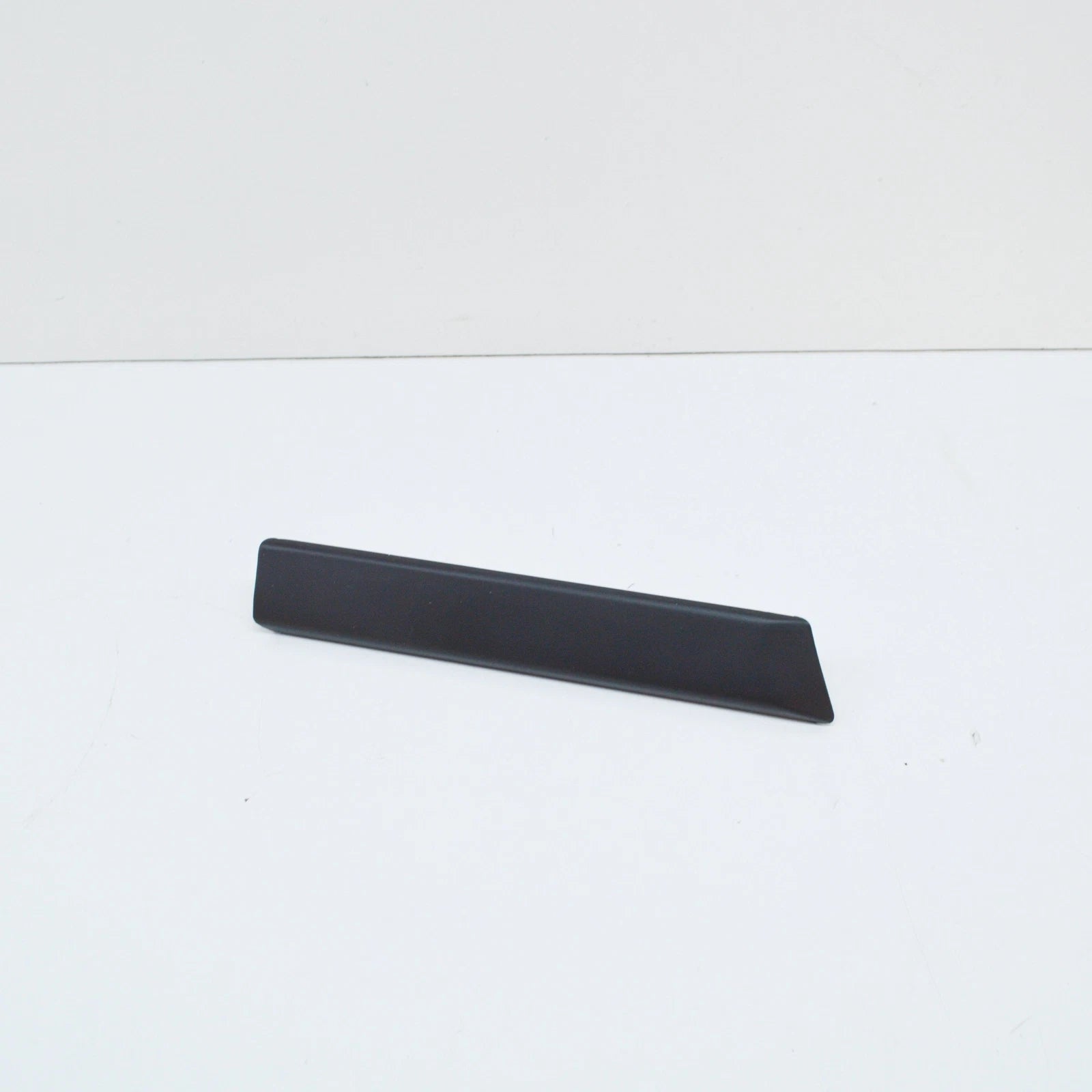 NEW BMW 5 E39 FRONT LEFT FENDER DOOR MOULDING 51138159293 8159293 ORIGINAL