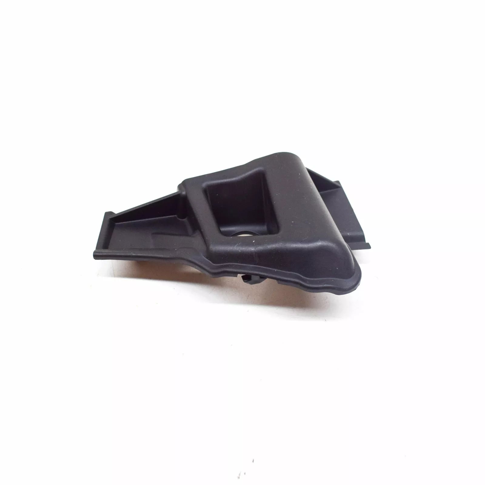 NEW BMW X1 F48 ALTERNATOR COVER 51747481194 ORIGINAL