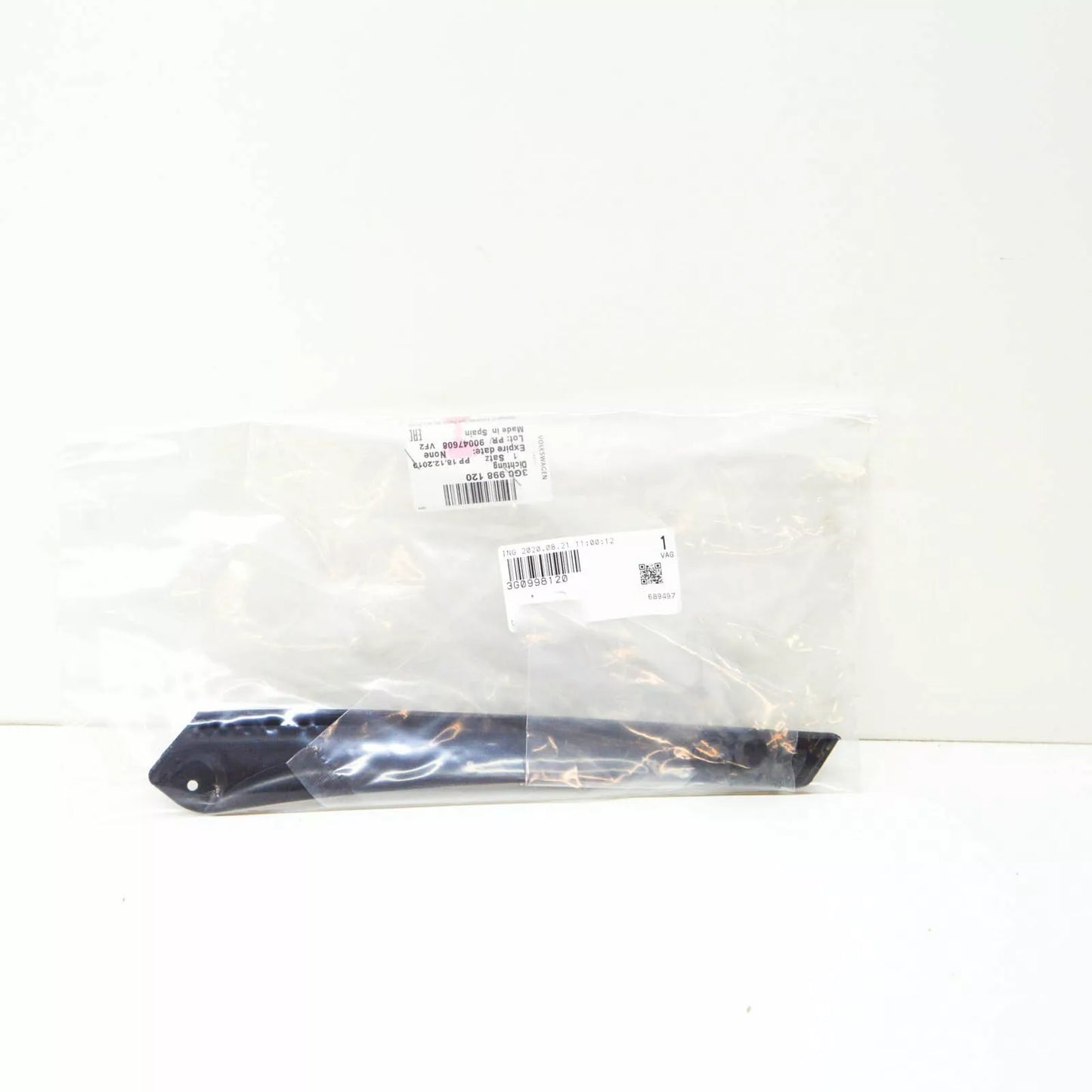 NEW VW PASSAT B8 RIGHT UPPER HEADLIGHT SEAL SET 3G0998120 ORIGINAL