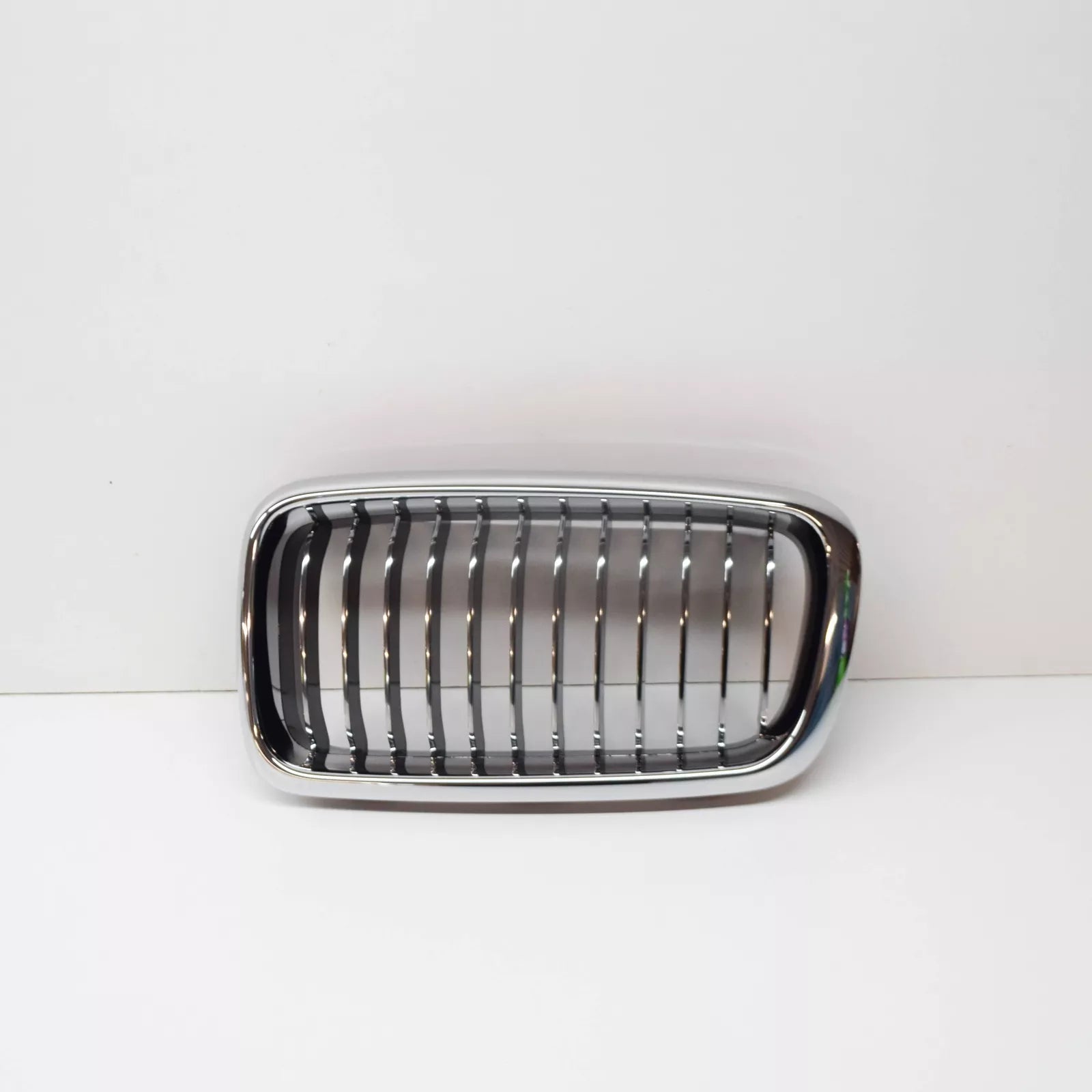 NEW BMW 7 E38 FRONT RADIATOR LEFT KIDNEY GRILLE 51138231595 ORIGINAL