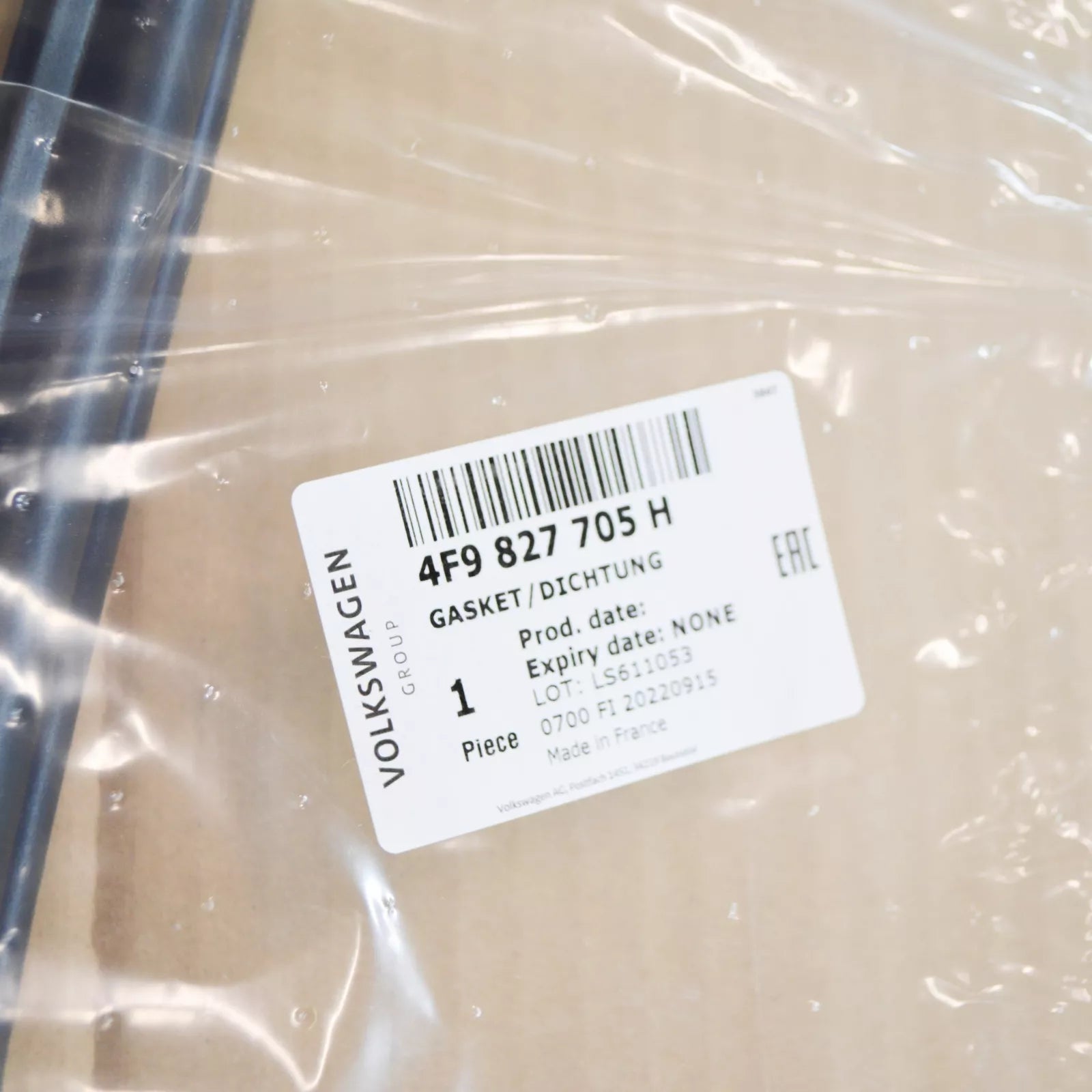 NEW AUDI A6 AVANT C6 REAR LID SEAL 4F9827705H