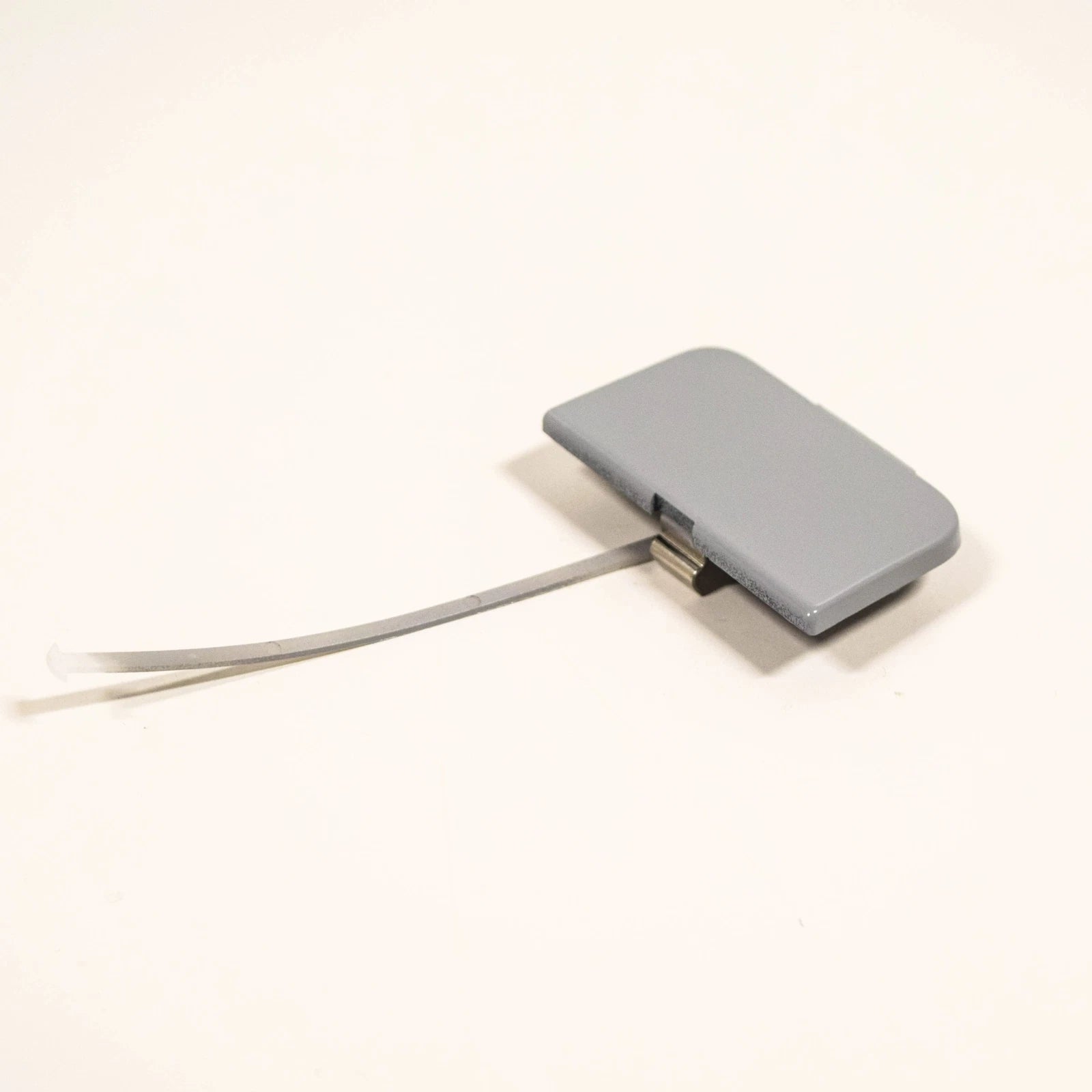 NEW BMW 3 E46 FRONT BUMPER TOW HOOK EYE COVER 51117044125 7044125 2003 ORIGINAL