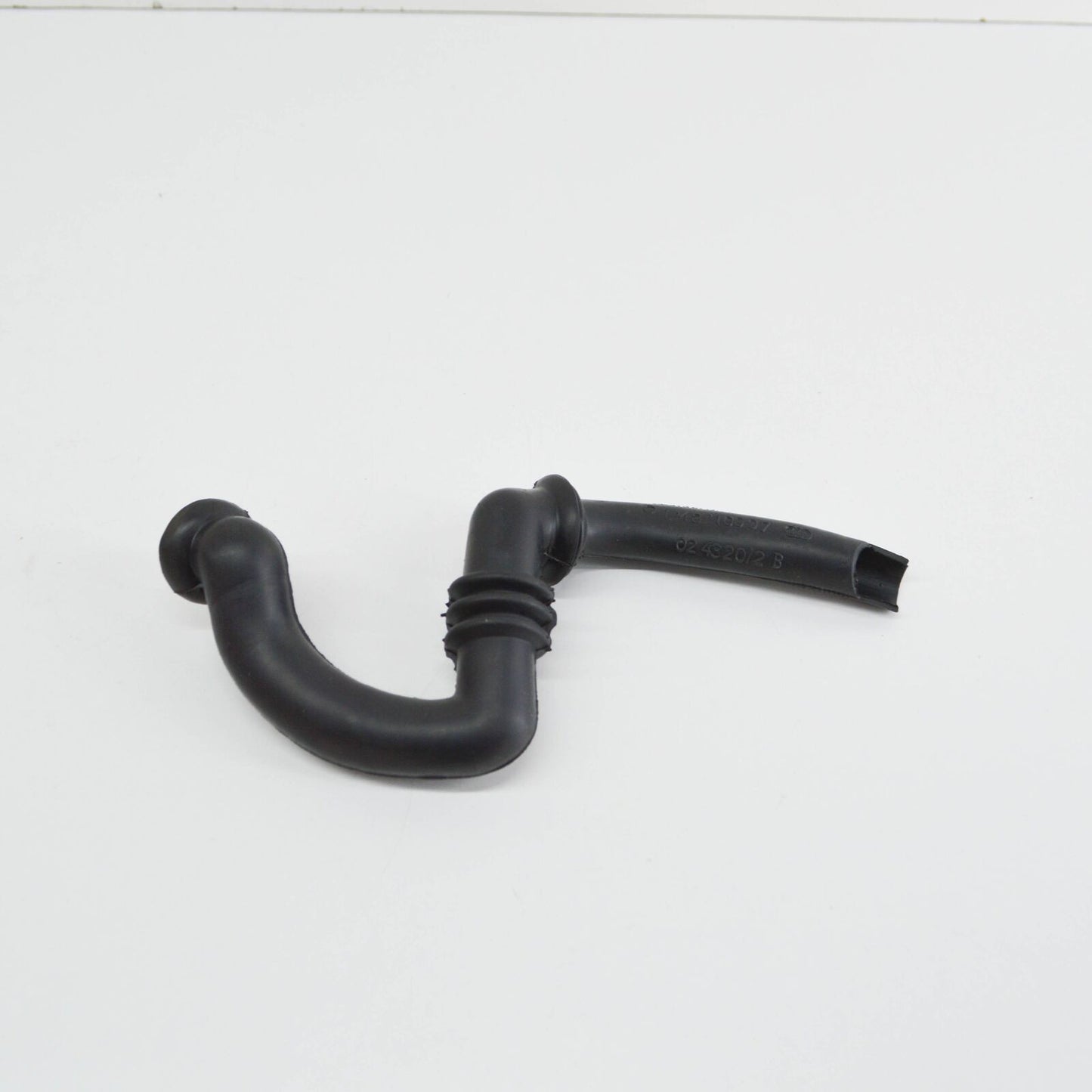 NEW MB E W124 ROOF RAIL AND REAR PANEL DOOR RIGHT HOSE A1248210697 ORIGINAL