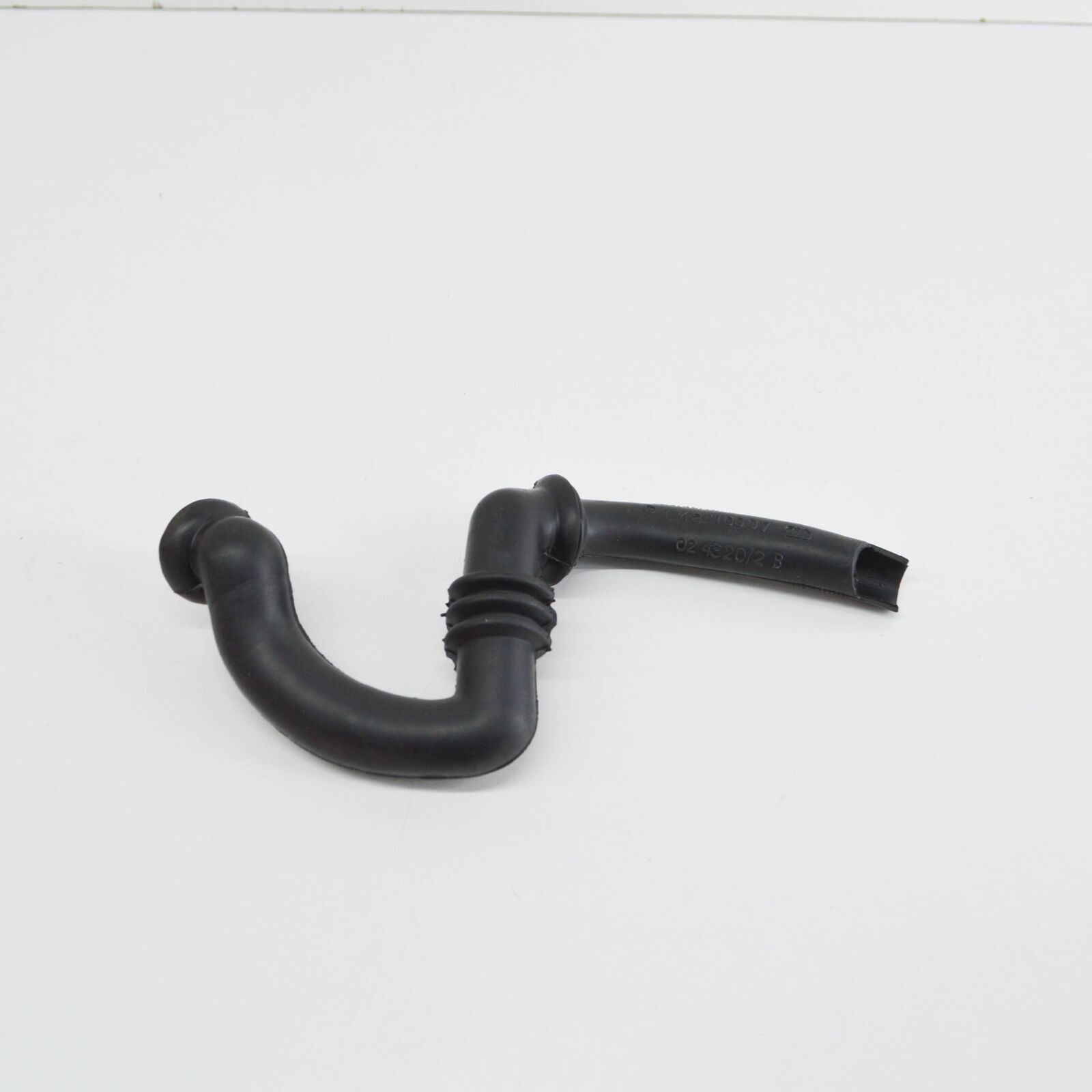 NEW MB E W124 ROOF RAIL AND REAR PANEL DOOR RIGHT HOSE A1248210697 ORIGINAL