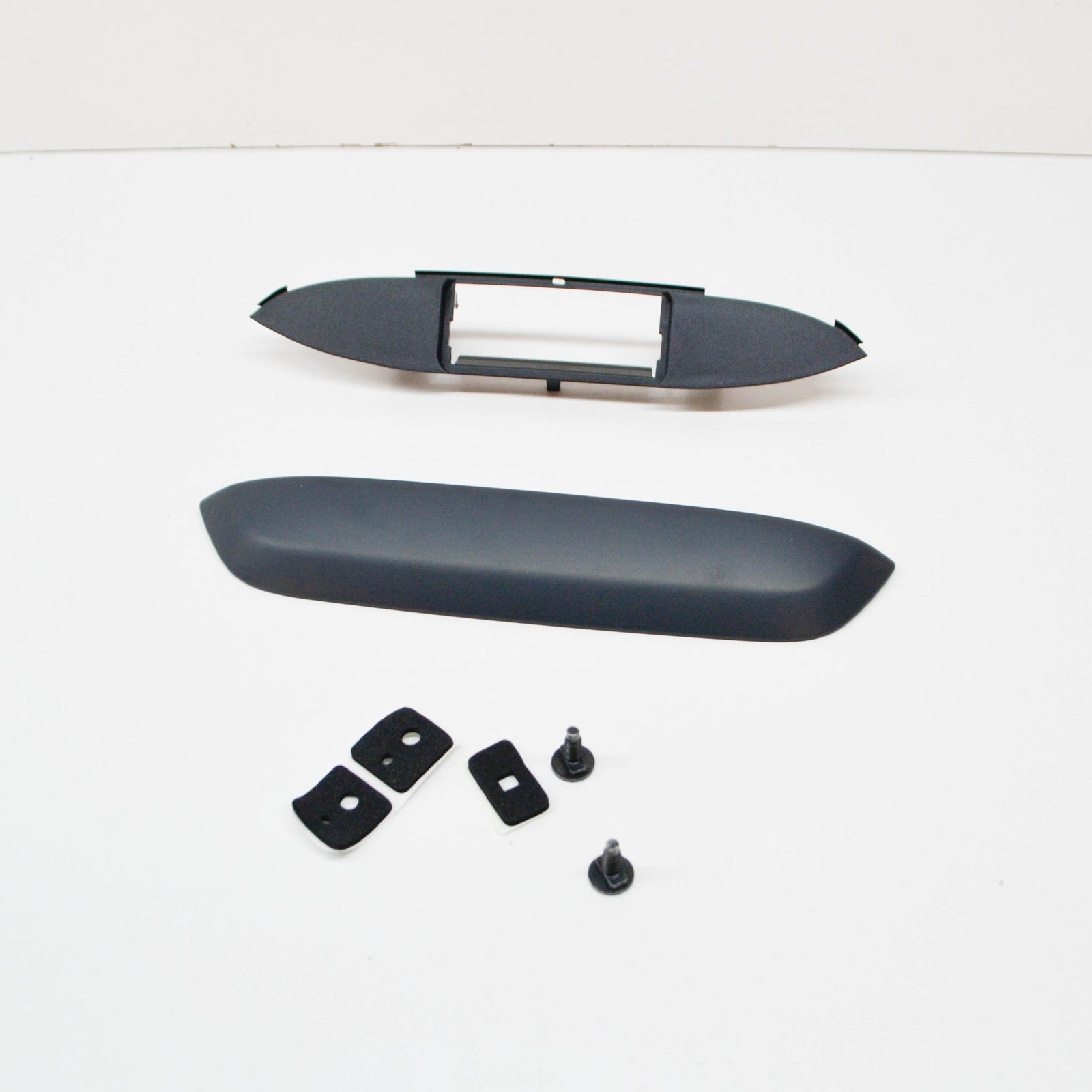 new ford grand c-max mk2 tailgate handle lower cover 1705156 original