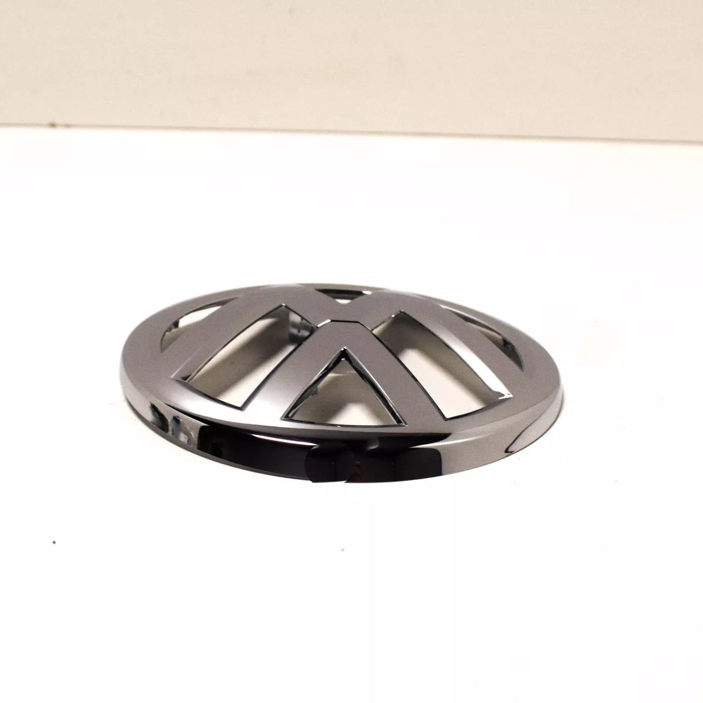 NEW VW GOLF MK7 FRONT BUMPER GRILLE CHROME EMBLEM BADGE 5G08536012ZZ