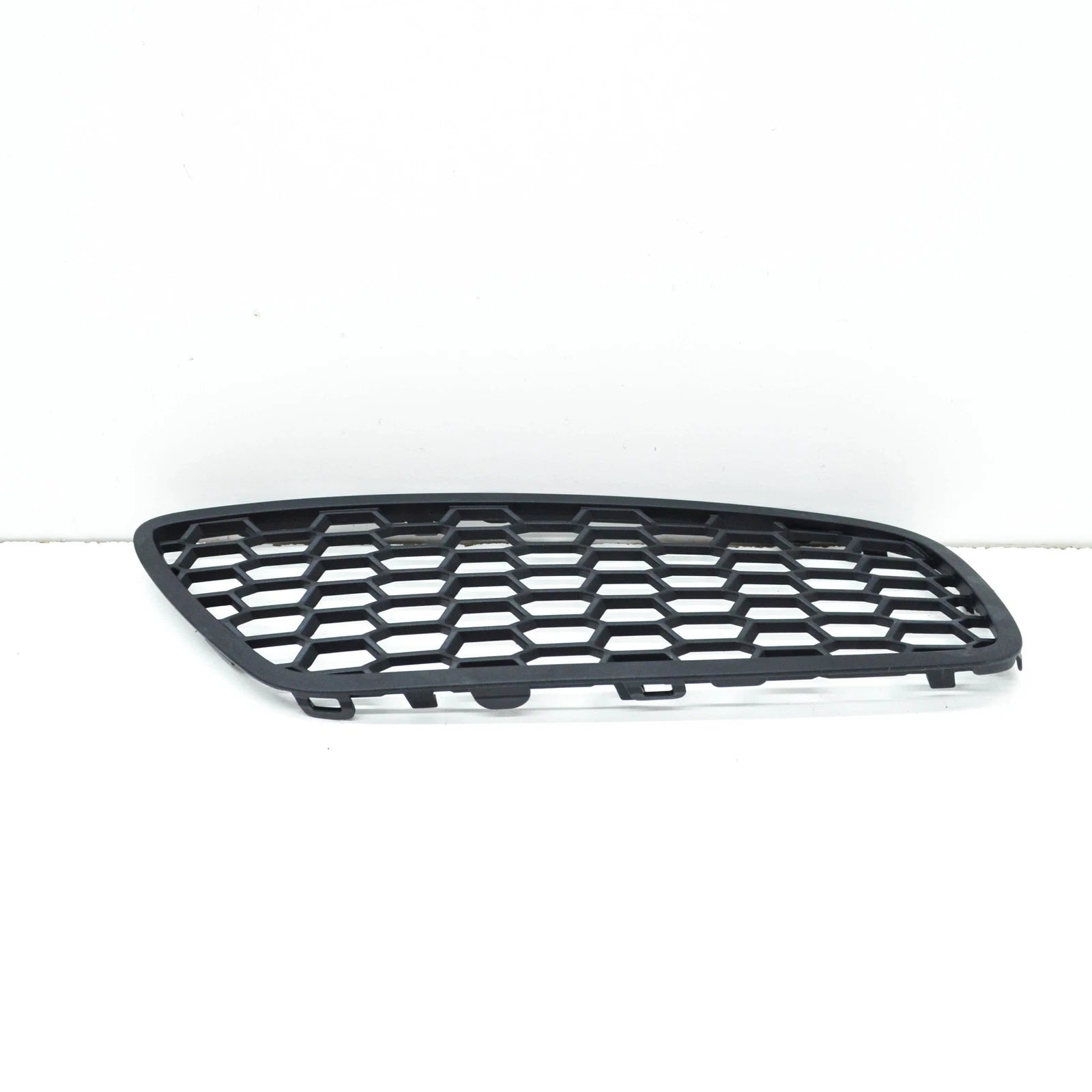 NEW BMW 5 GT F07 RIGHT FOG LIGHT GRILLE M SPORT 51118057332 8057332 2015