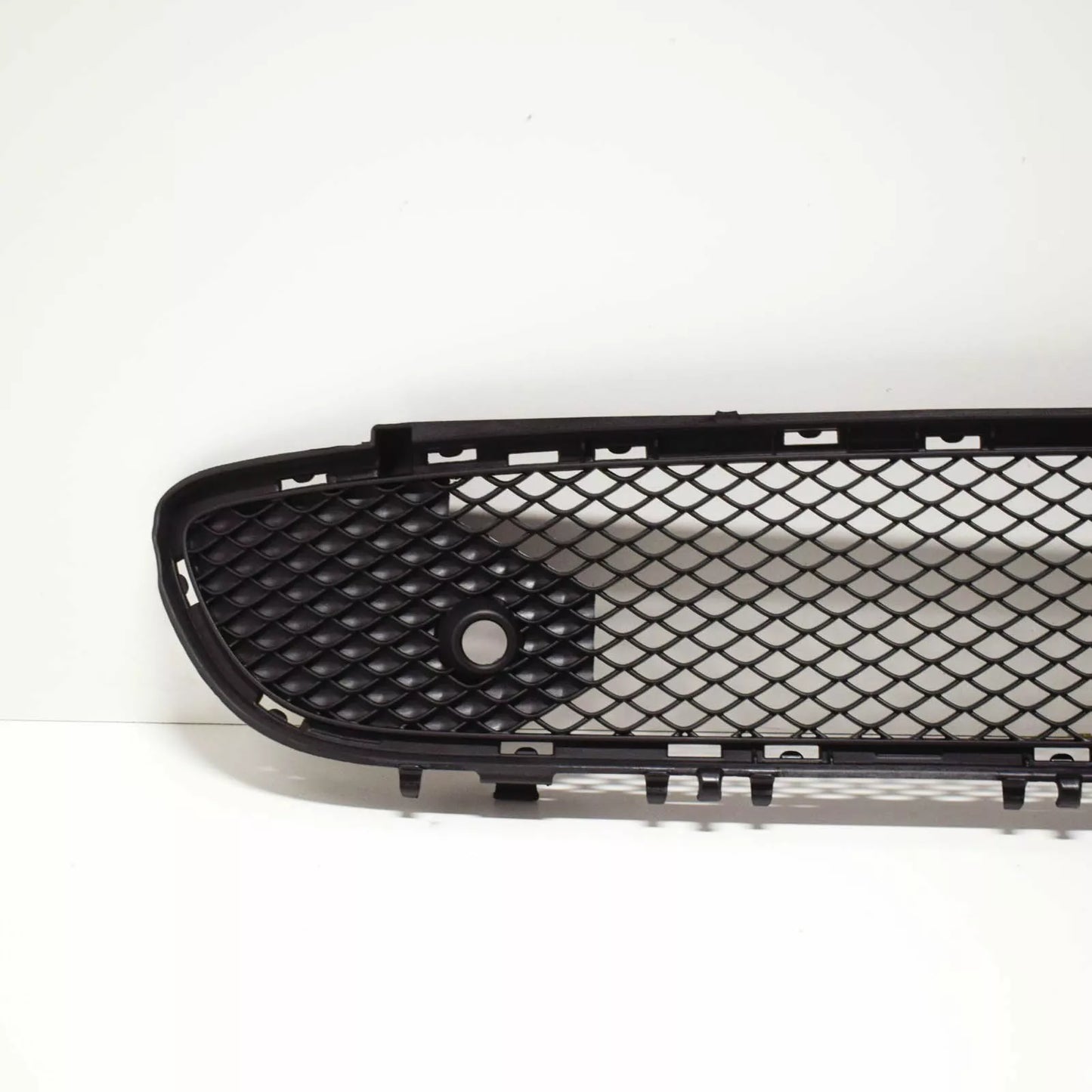 NEW MERCEDES-BENZ GLA X156 FRONT BUMPER CENTRAL GRILLE A1568853122