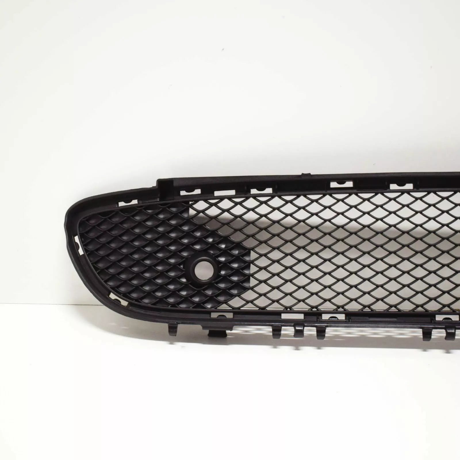 NEW MERCEDES-BENZ GLA X156 FRONT BUMPER CENTRAL GRILLE A1568853122