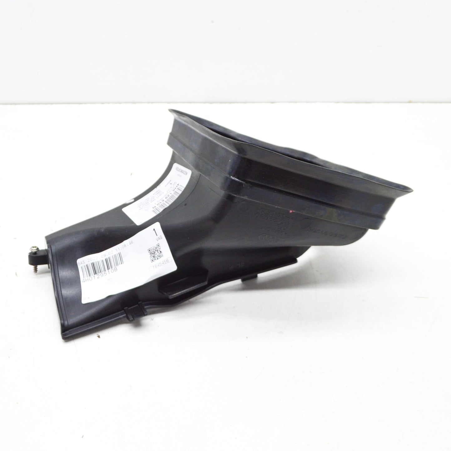 NEW AUDI A8 4H D4 FRONT RIGHT INTAKE AIR DUCT 4H0129510B ORIGINAL